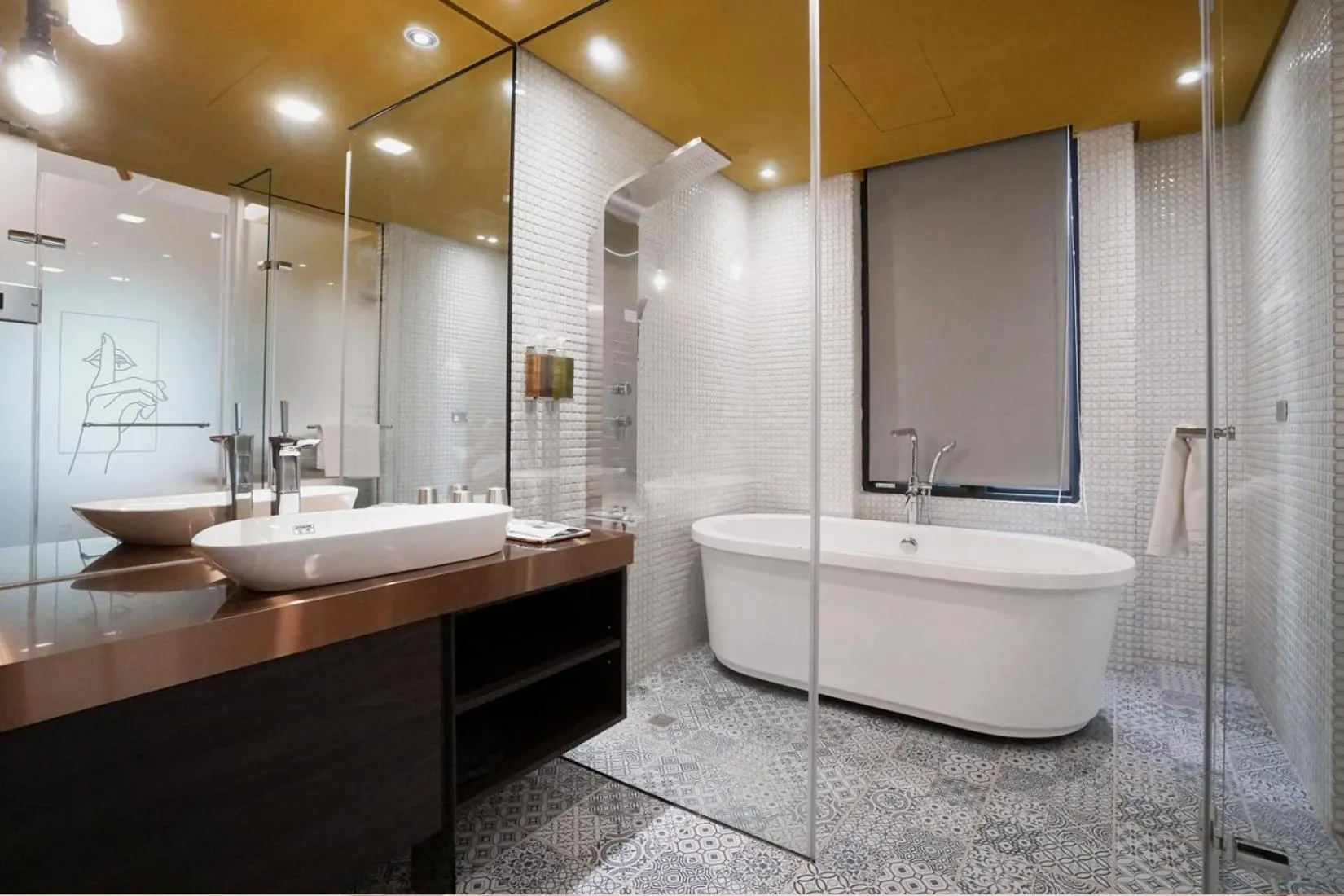 Bathroom in Thinker Hotel