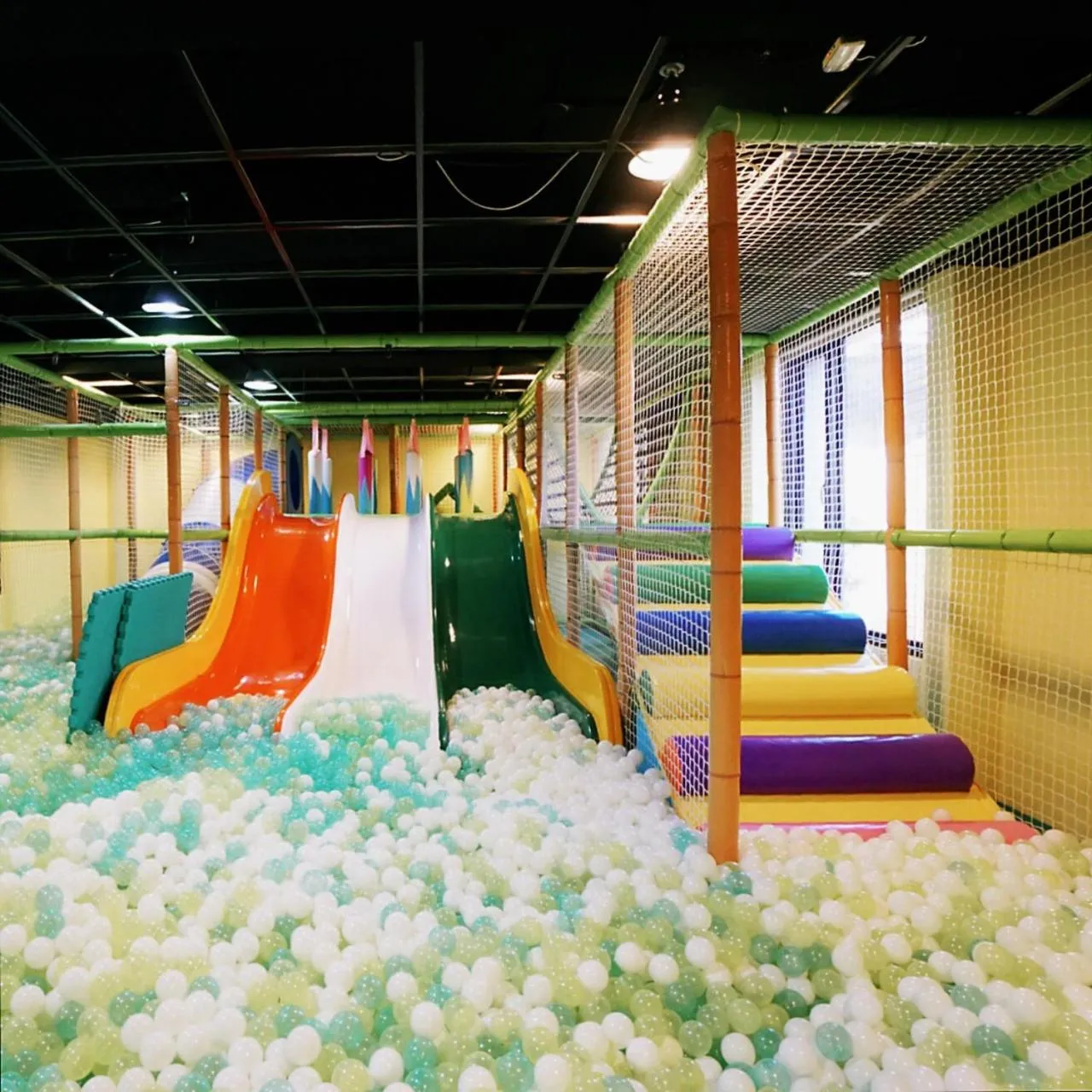 Children play ground in Thinker Hotel