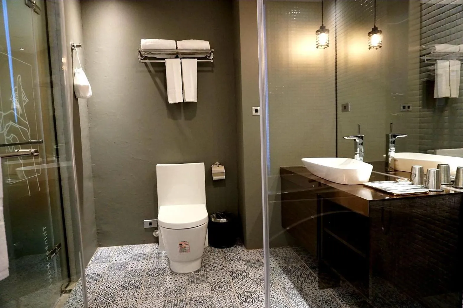 Bathroom in Thinker Hotel