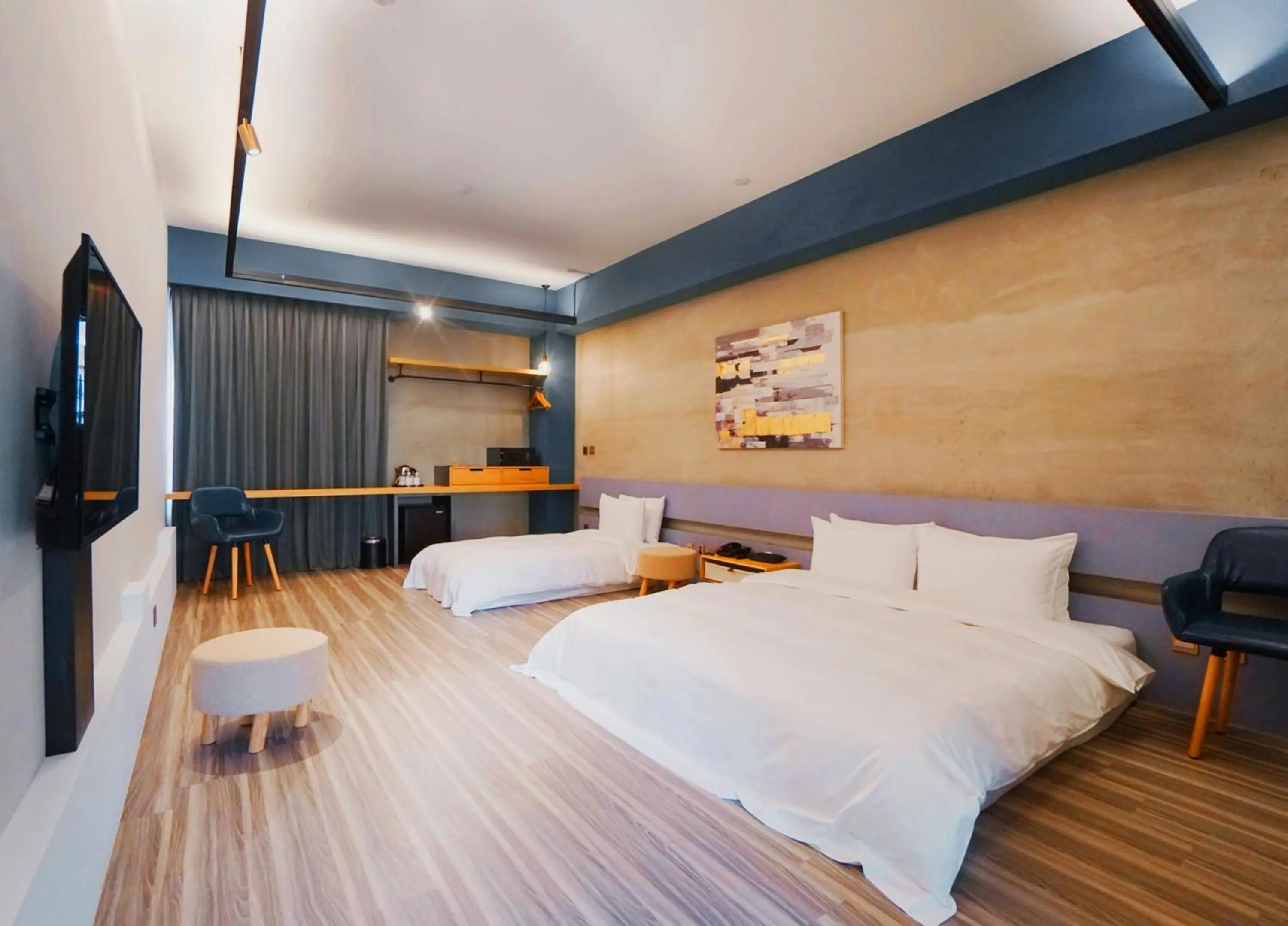 Bed in Thinker Hotel