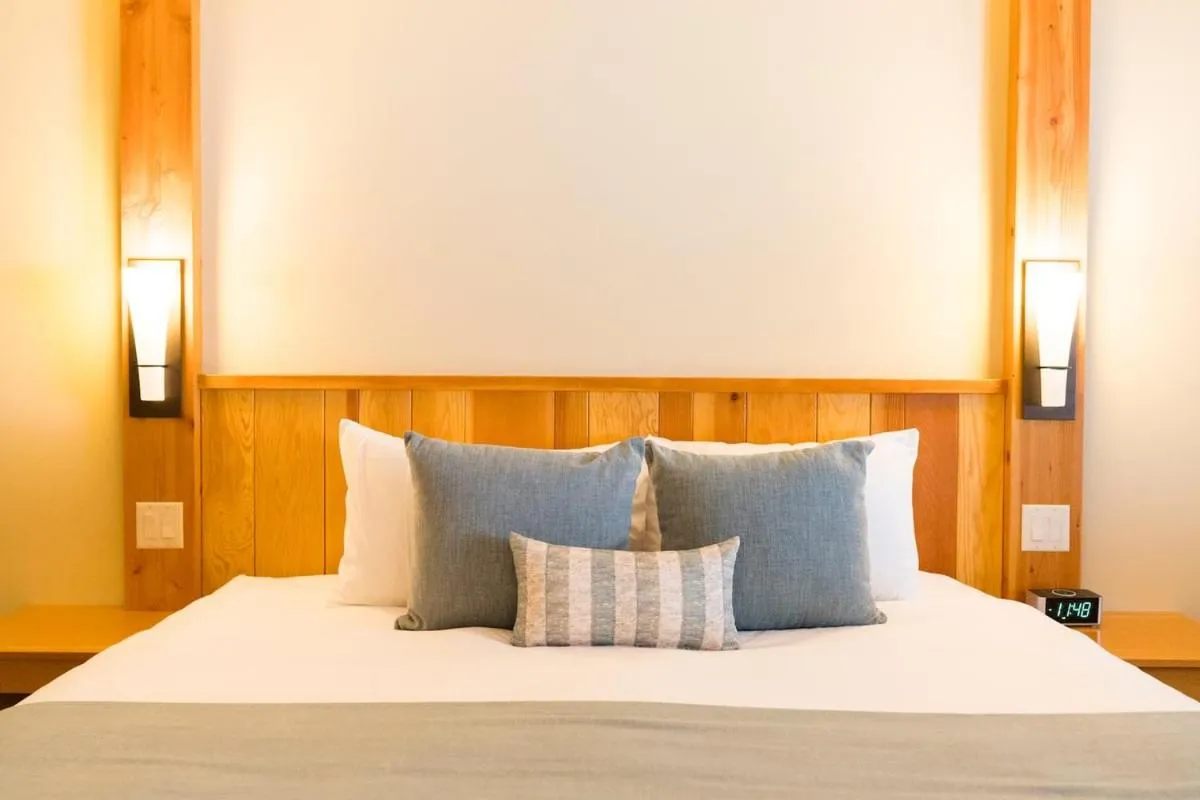 Bed in Tyax Lodge & Heliskiing