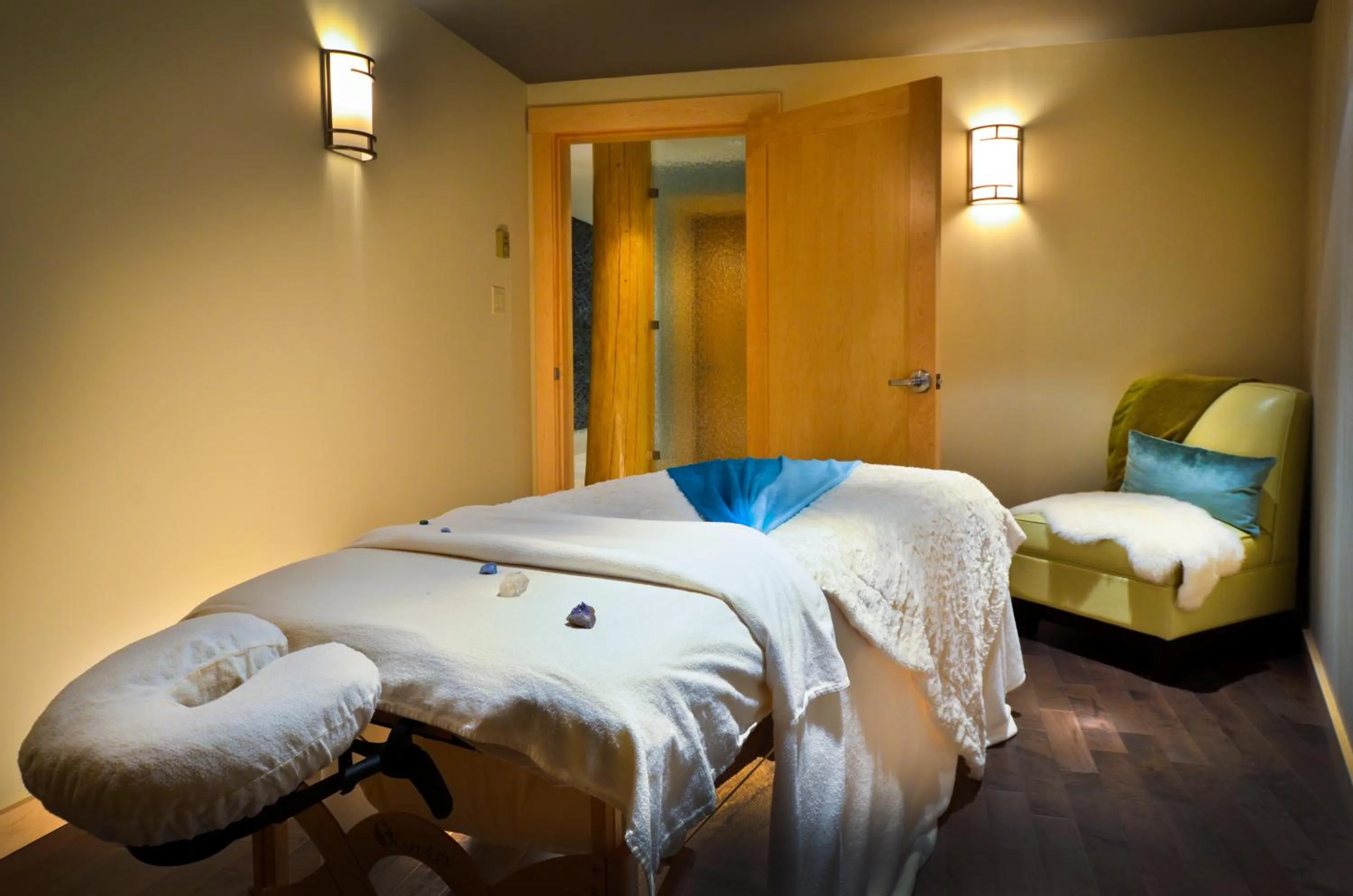 Massage, Bed in Tyax Lodge & Heliskiing