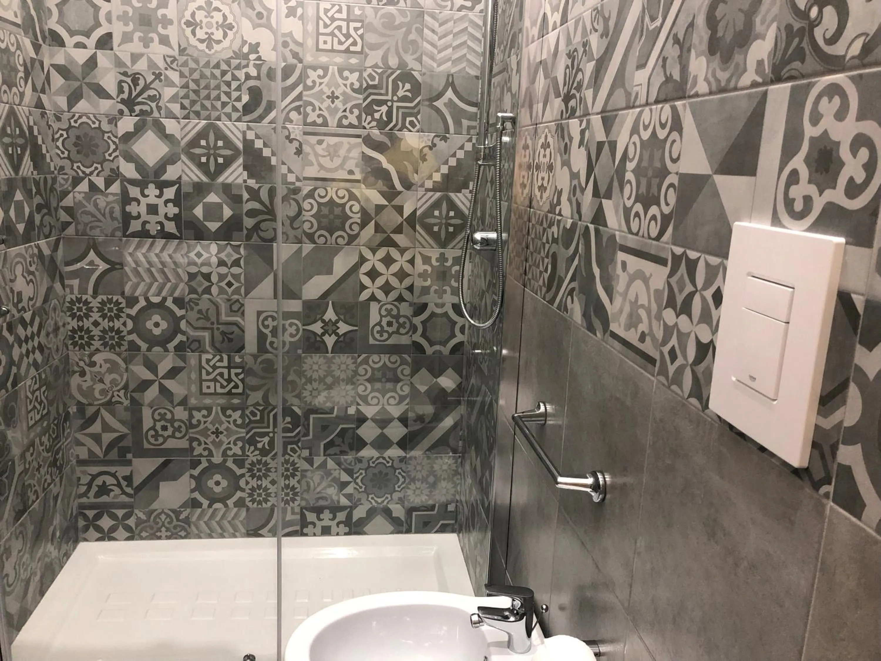 Shower in B&B Meliora Rooms