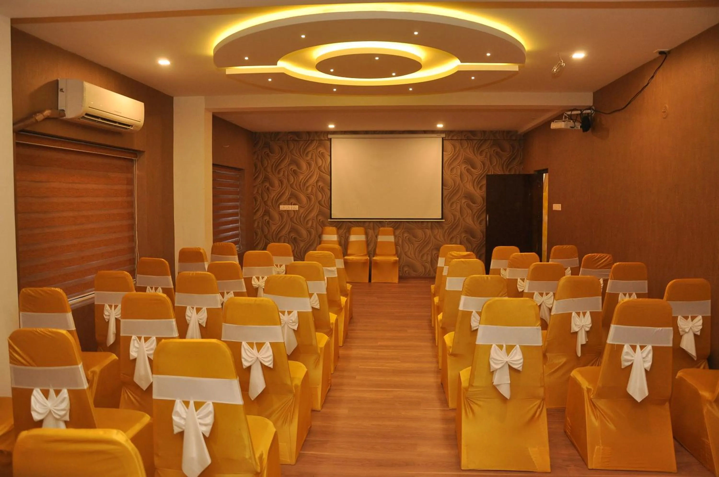 Meeting/conference room in Nextel Inn, Calicut