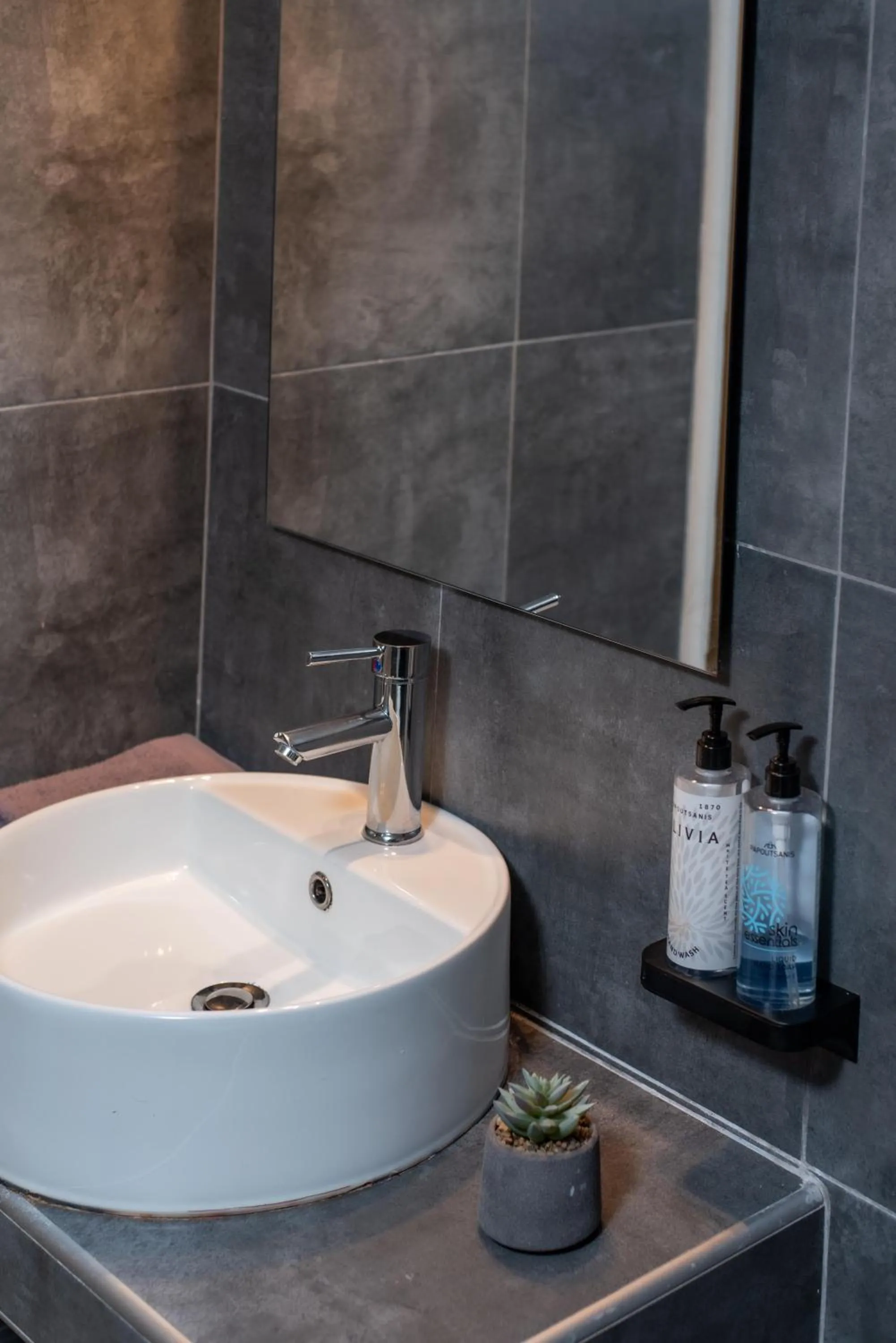 Bathroom in Houseloft White Tower Collection