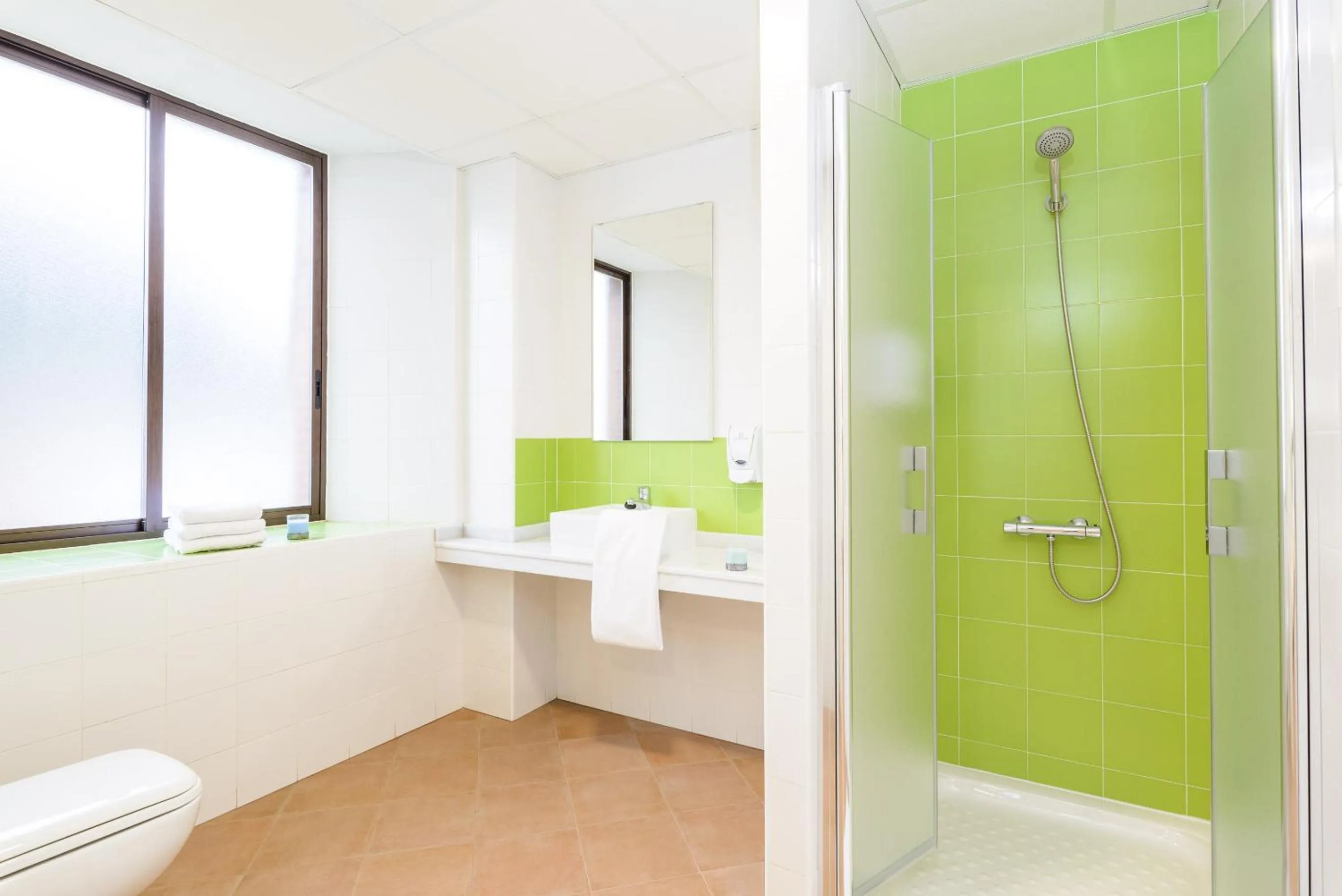 Bathroom in Benarrabá Hostel