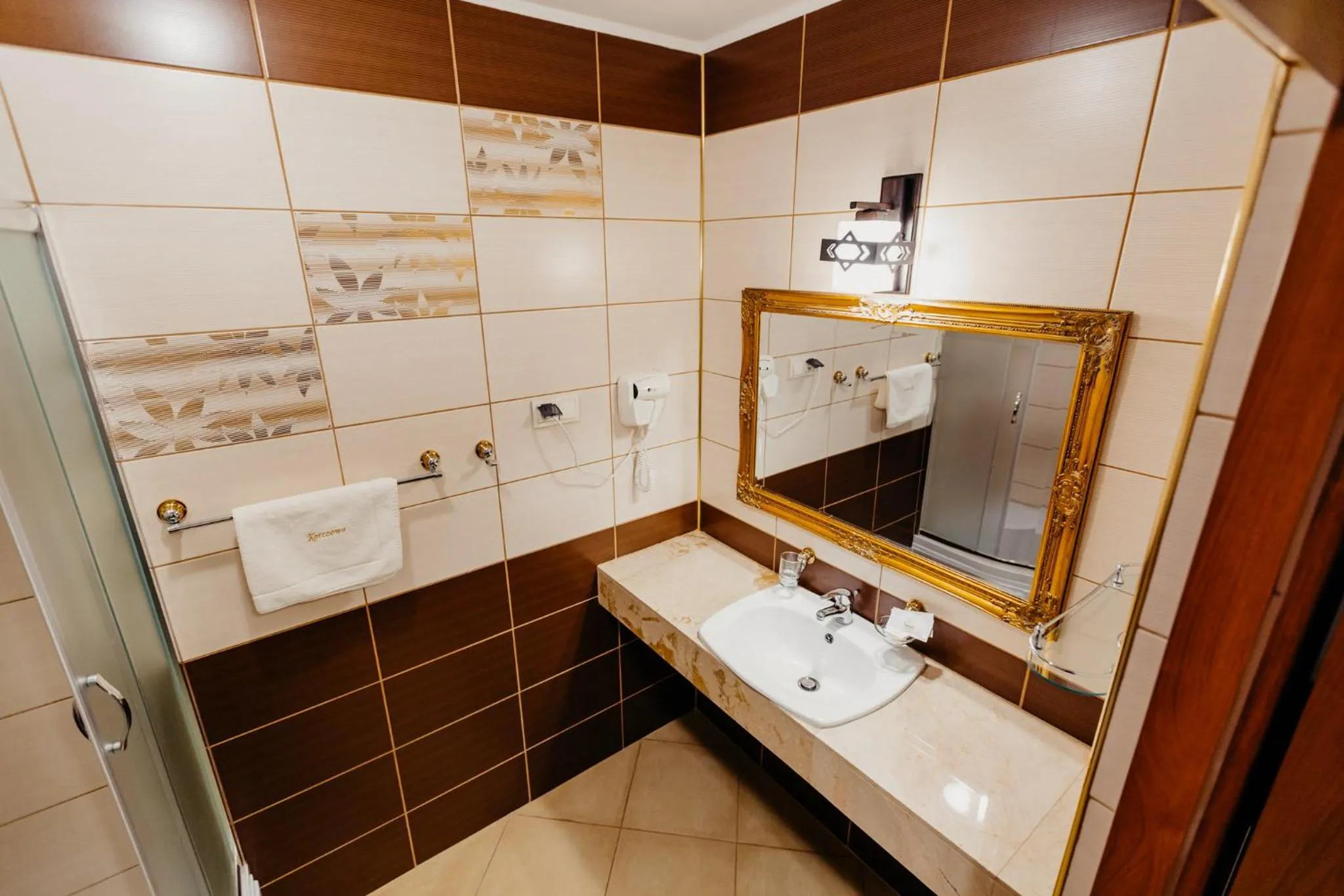 Shower in Hotel Korczowa