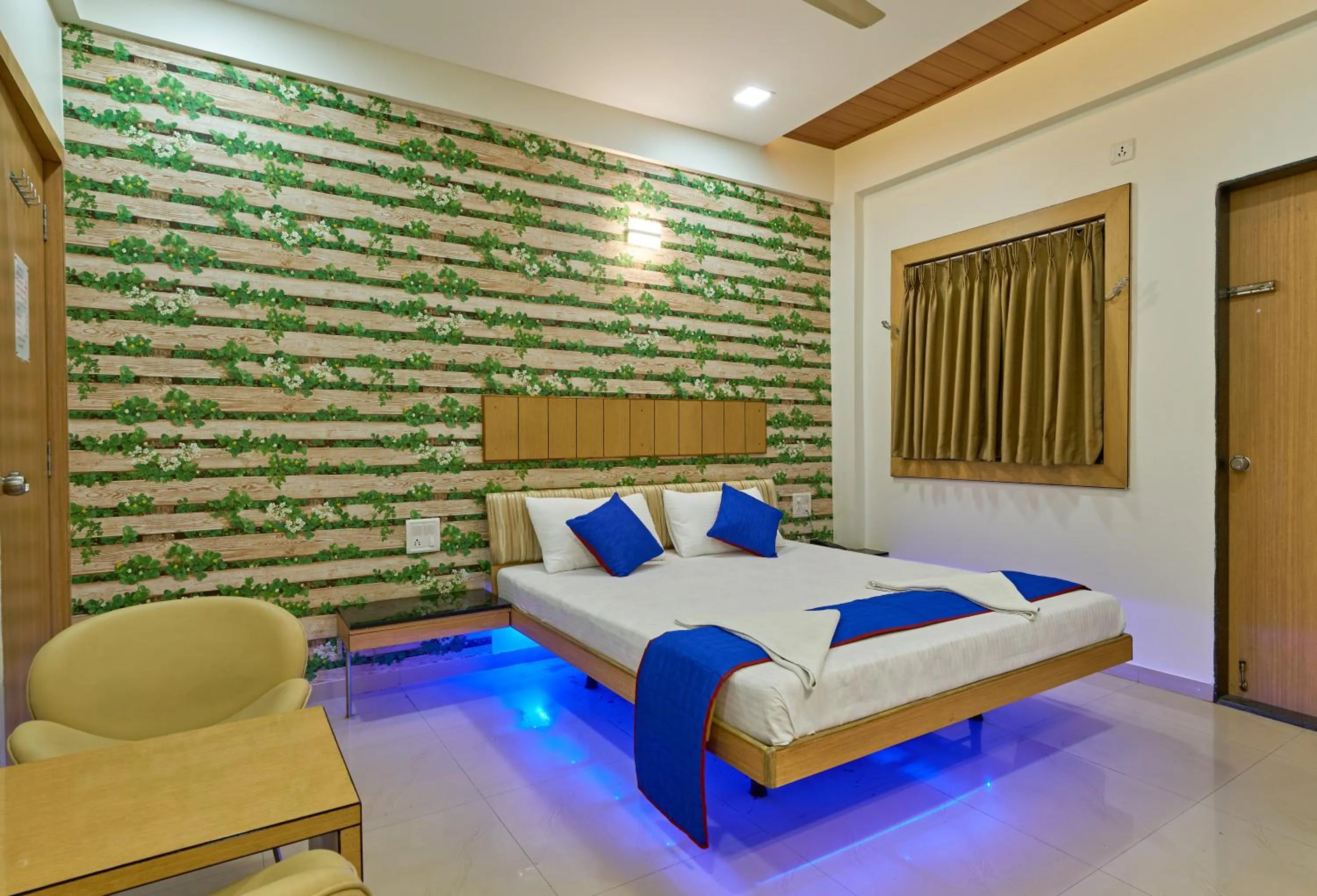 Superior Room Non AC in Hotel Ganeshratna Executive Kolhapur