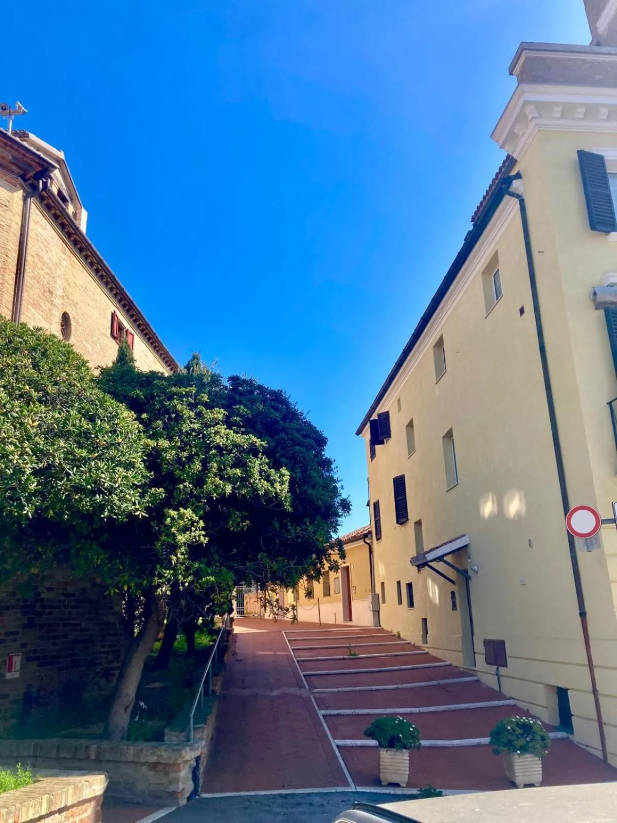 Neighbourhood in MONOLOCALI DA VINCI