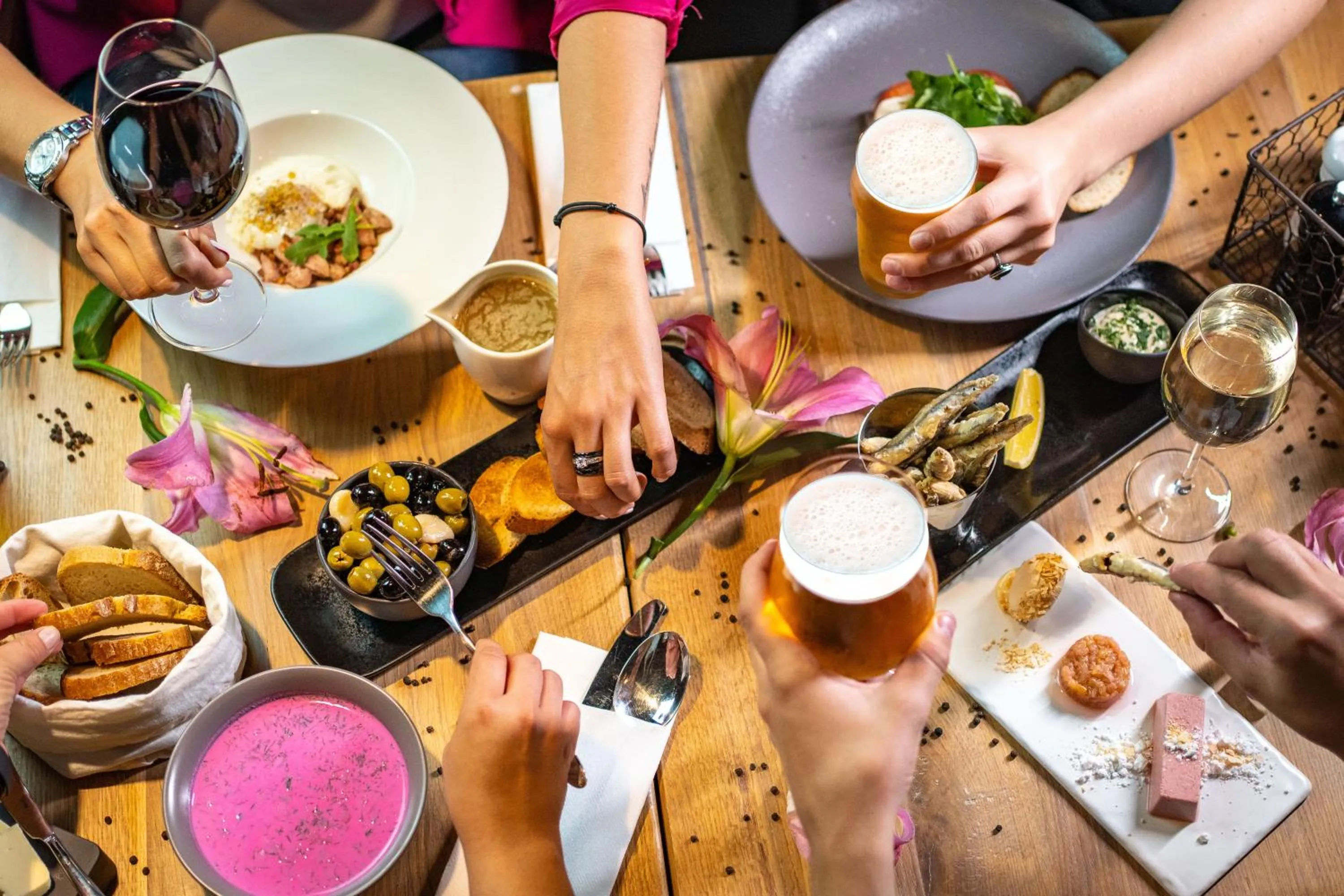 Restaurant/places to eat in Hotel Mokotów