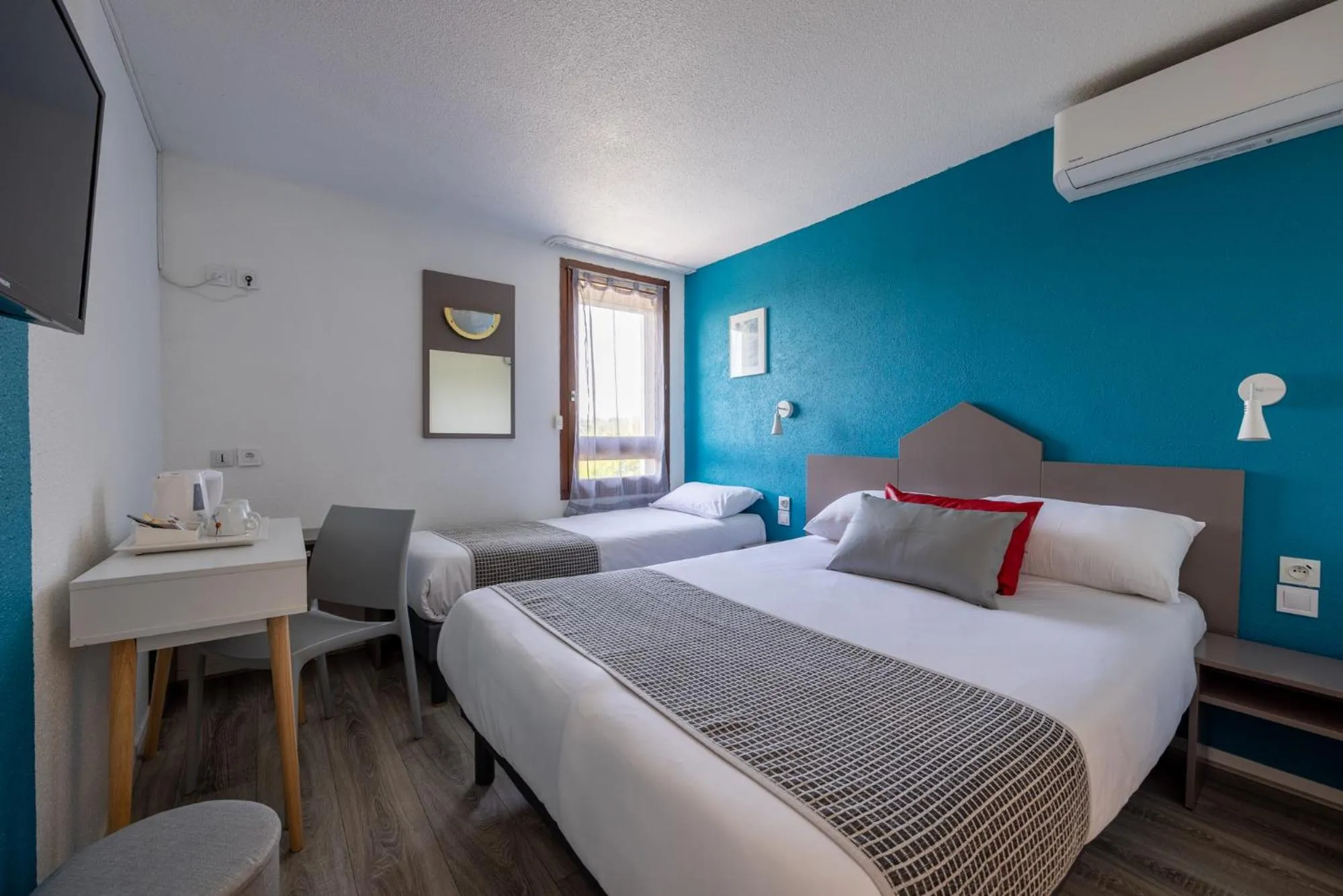 Bed in The Originals City, Hôtel Mâcon Sud