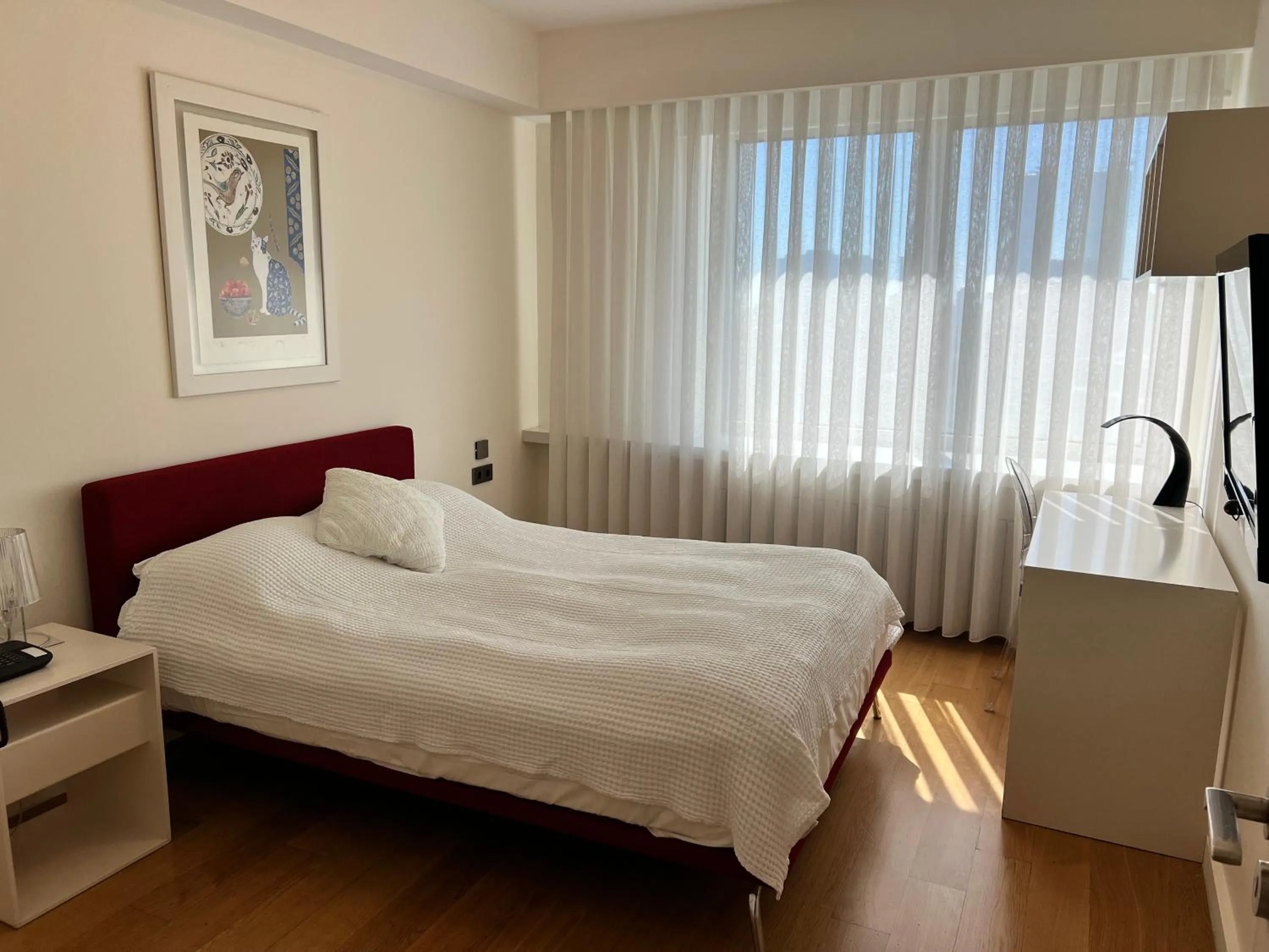 Bed in Akmerkez Residence