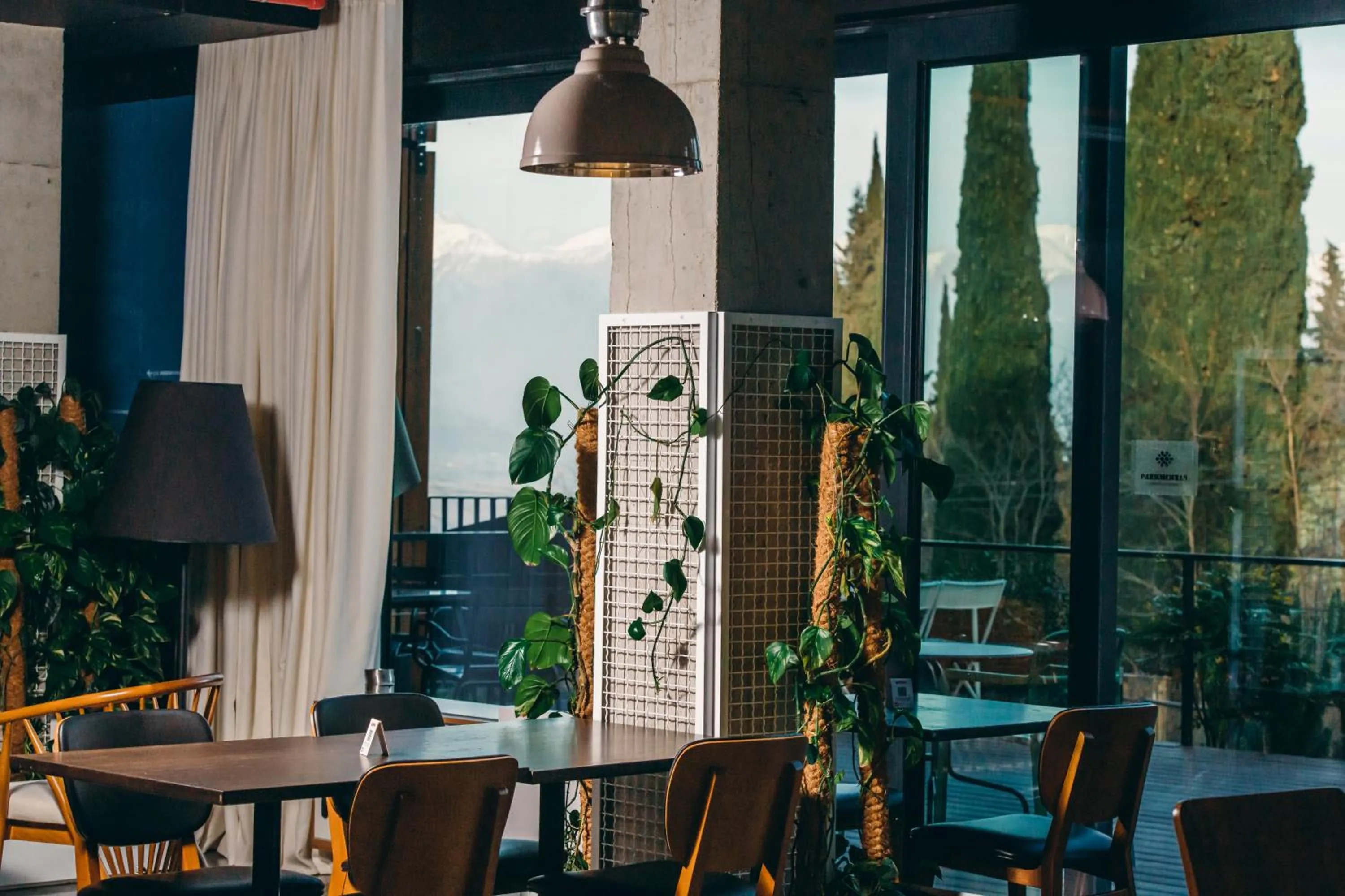 Restaurant/places to eat in Park Hotel Tsinandali Estate