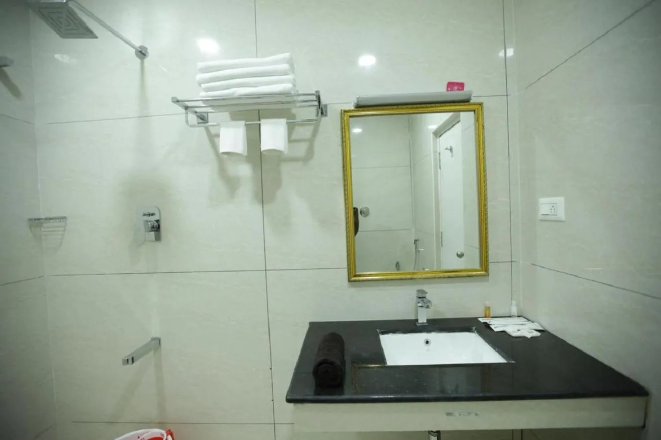 Bathroom in I Residency