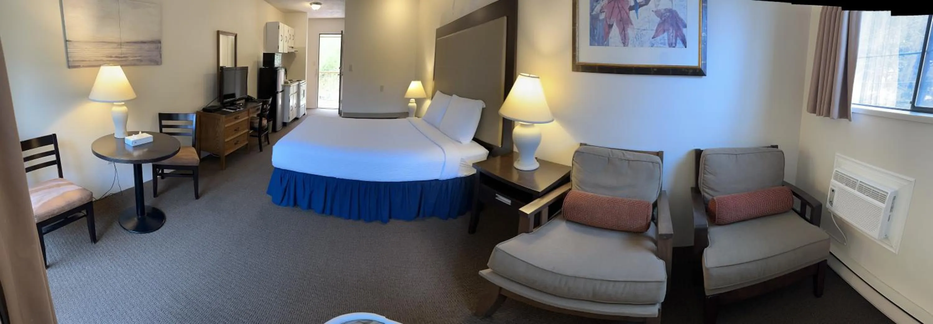 Bed in Wessex Inn By The Sea