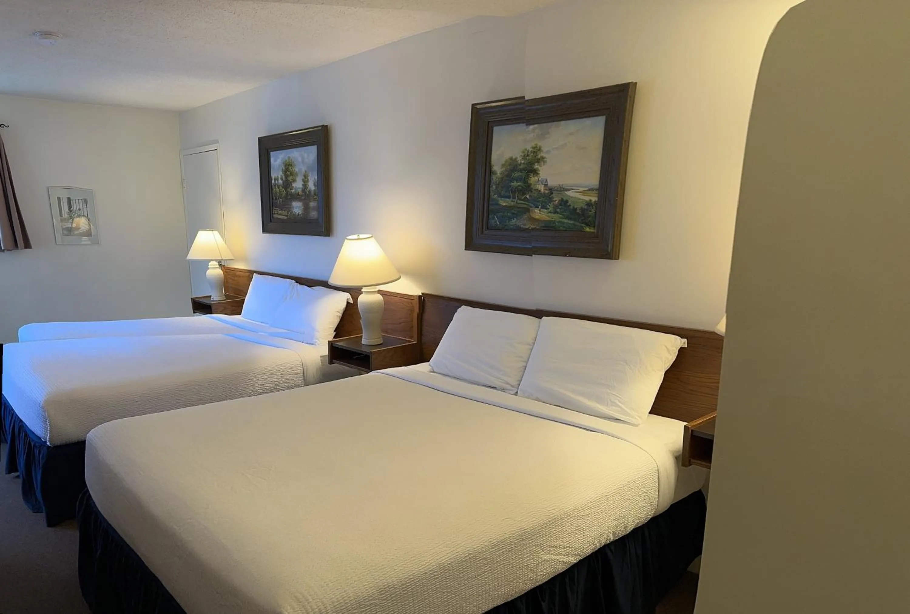 Bed in Wessex Inn By The Sea