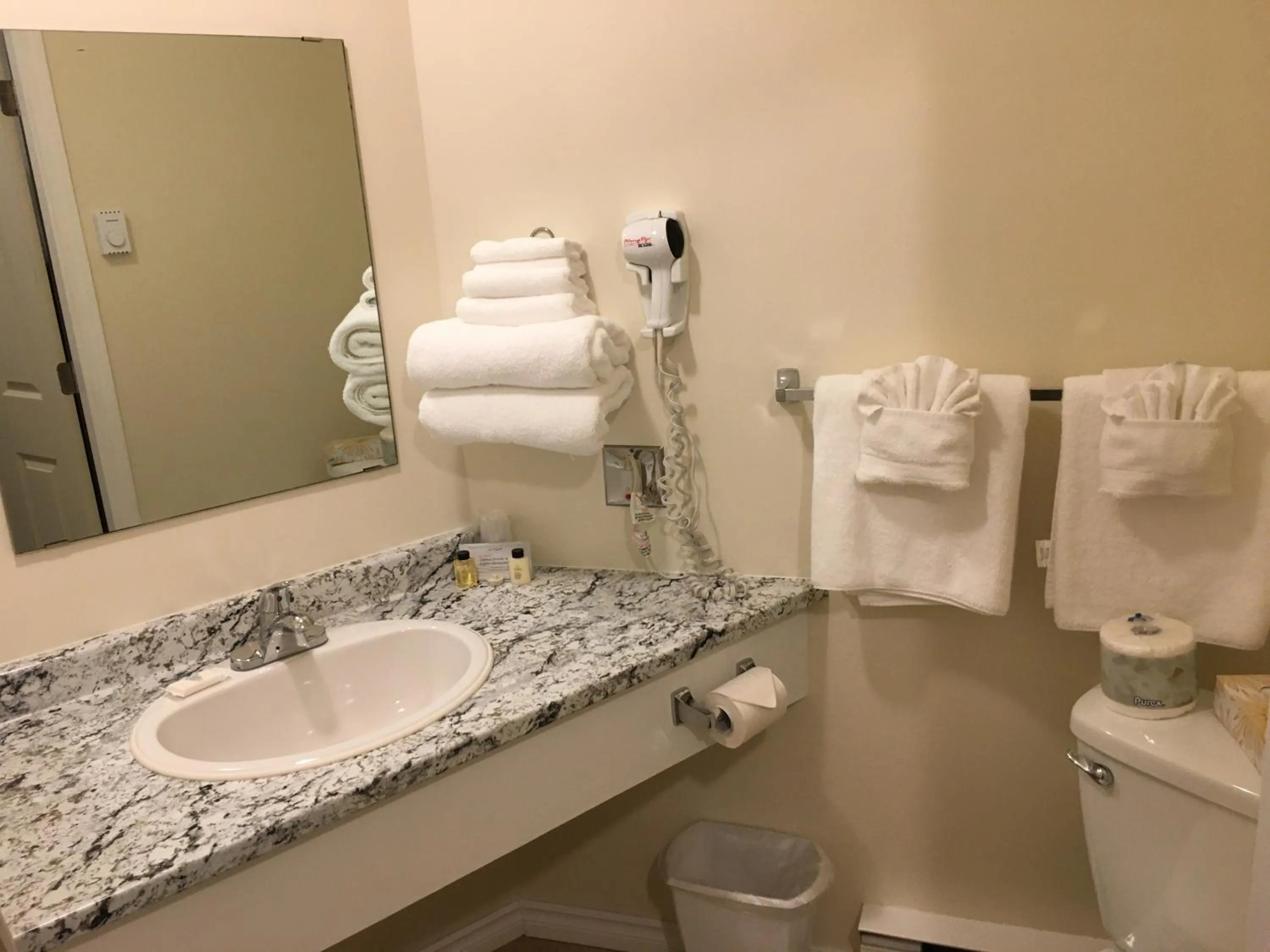 Wessex Inn By The Sea