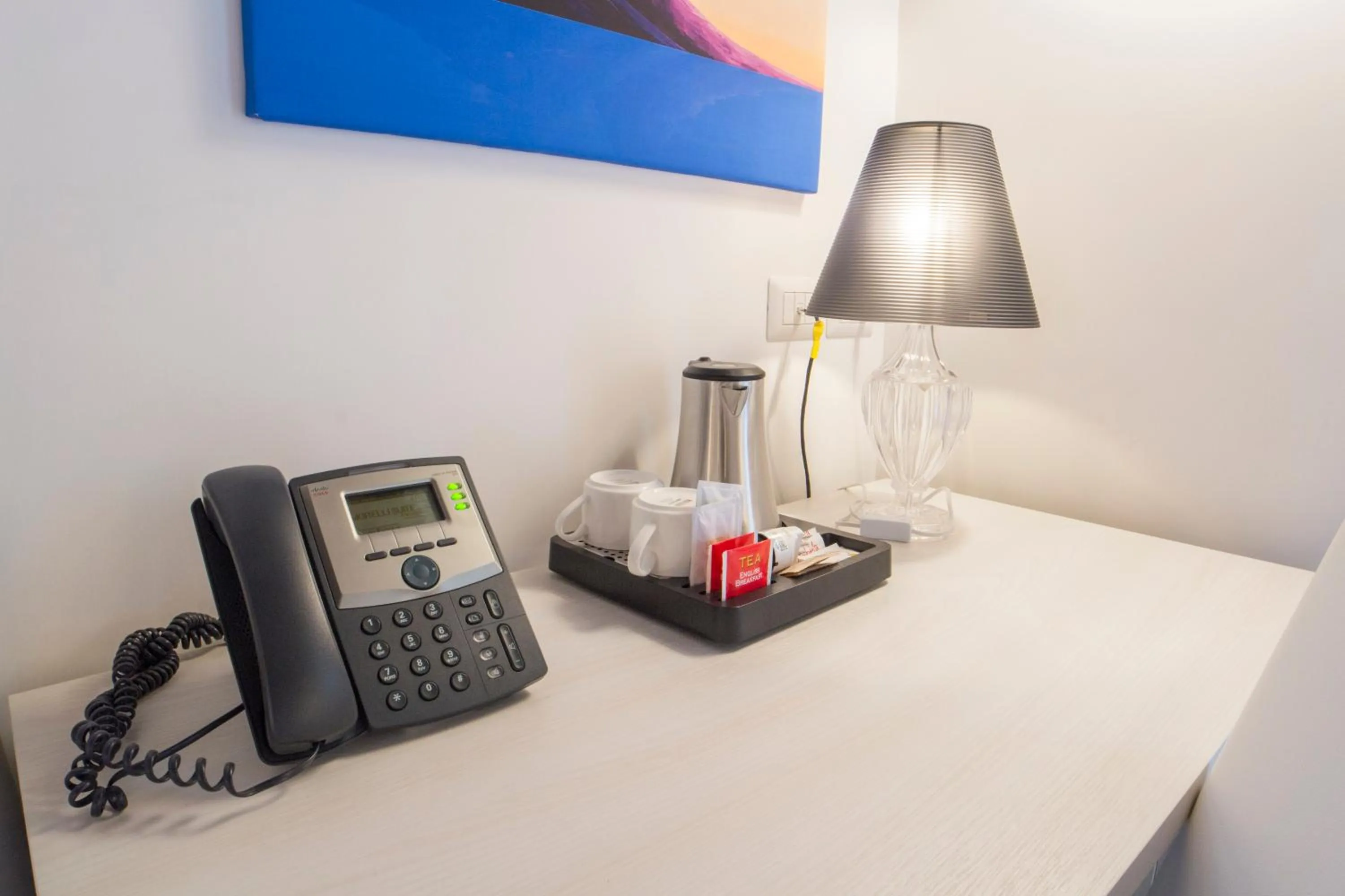 Coffee/tea facilities in Morelli suite