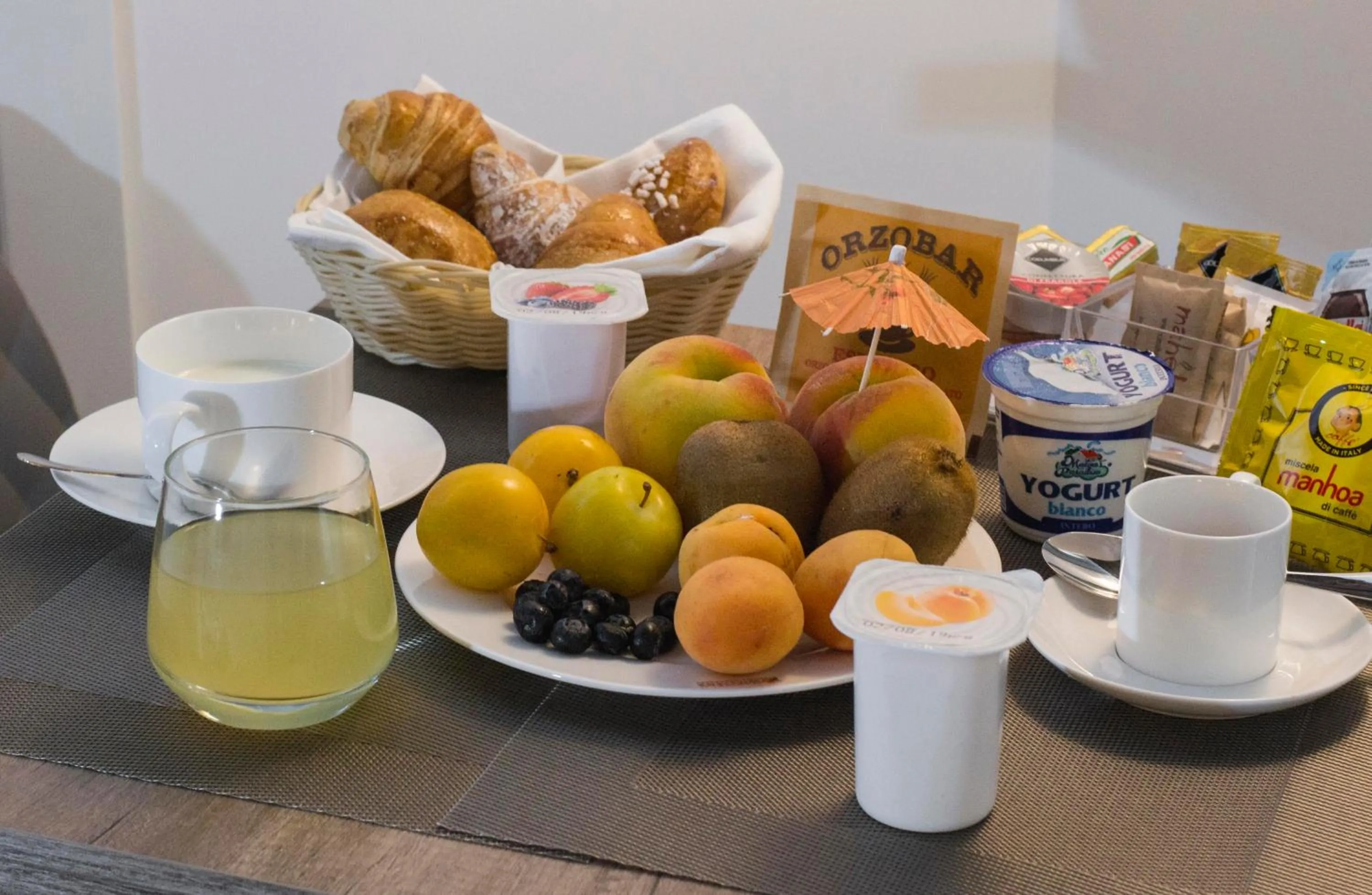 Food and drinks in Morelli suite