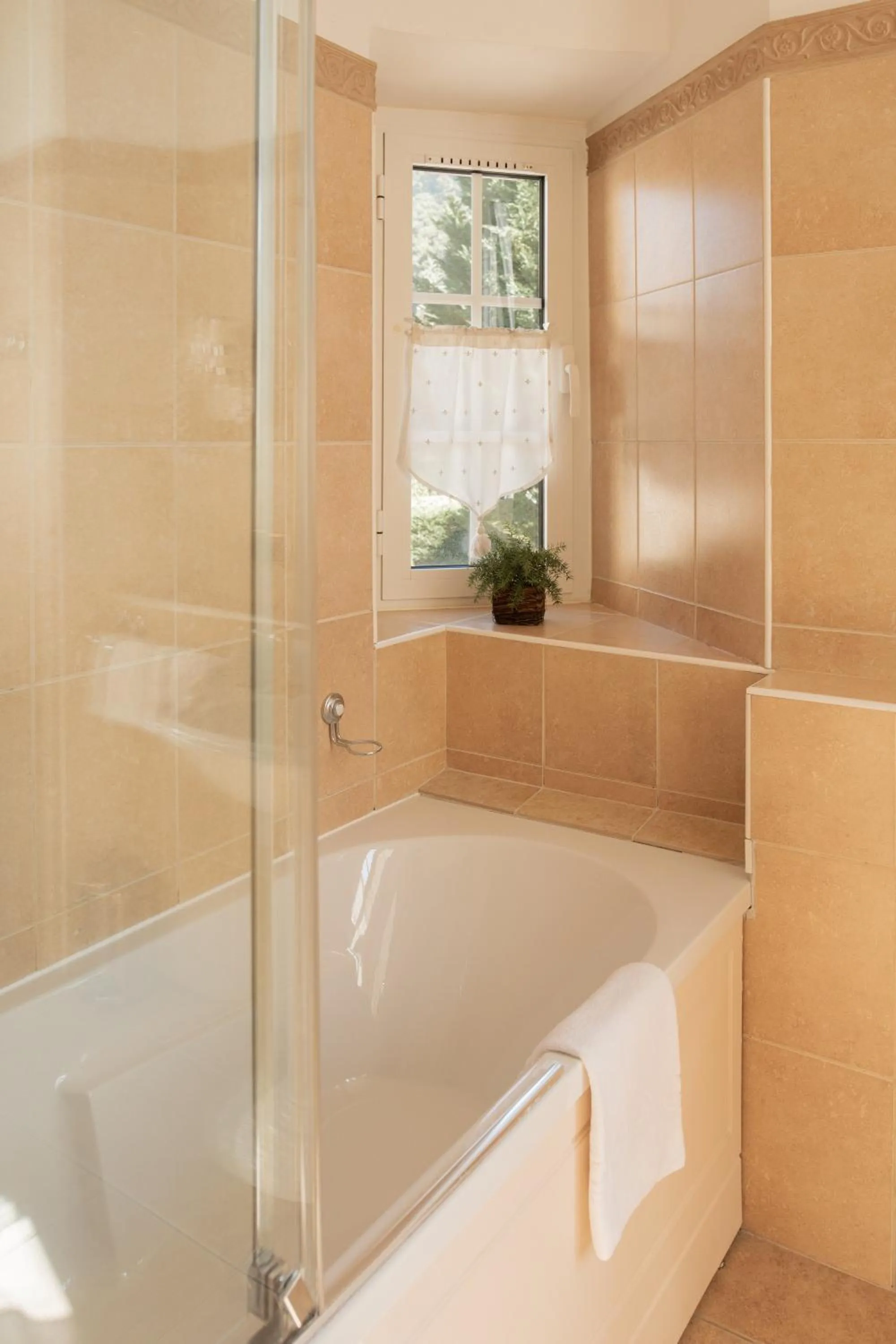Bathroom in Château des Comtes de Challes