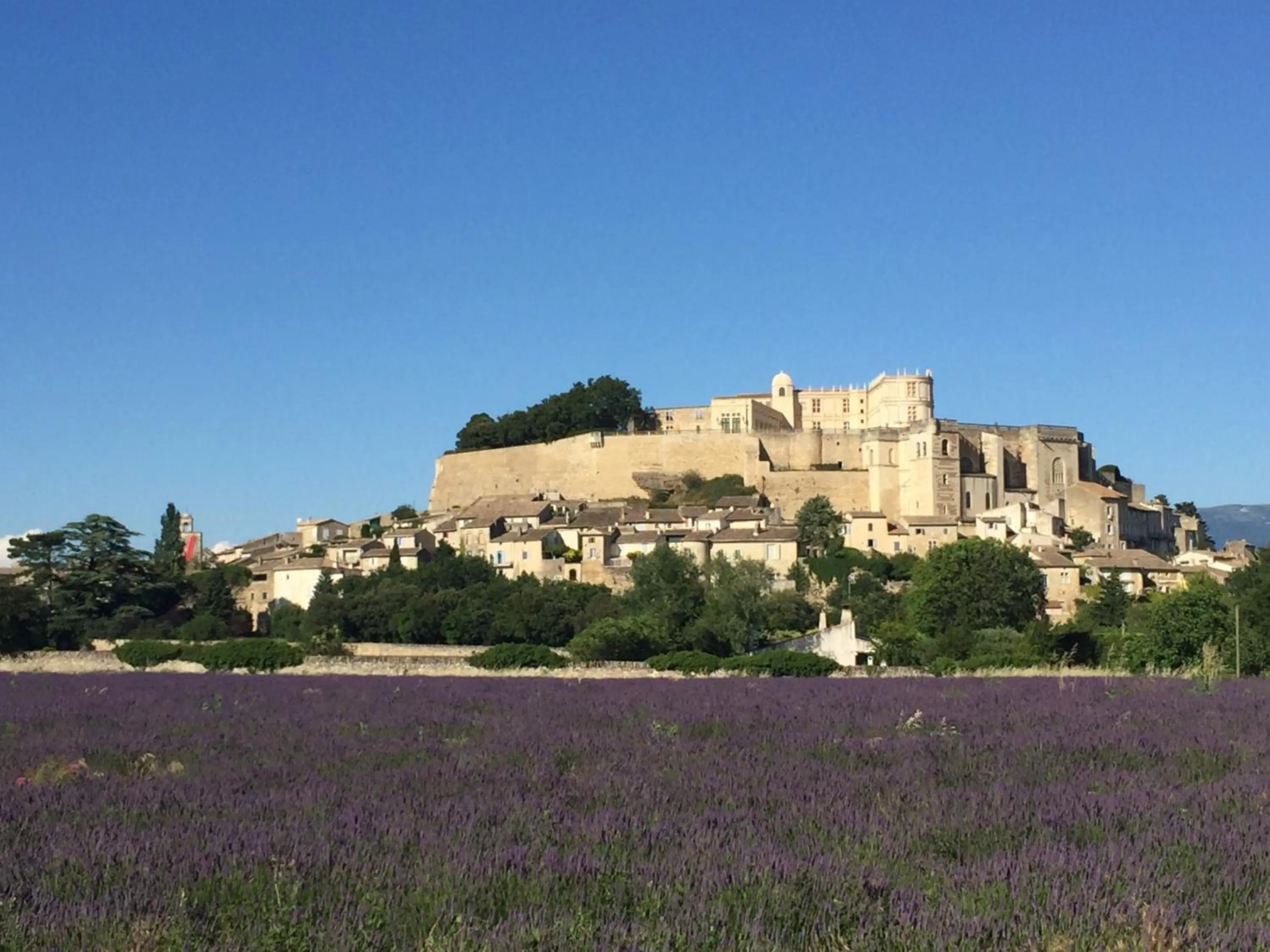 Nearby landmark in Le Petit Jeu Grignan