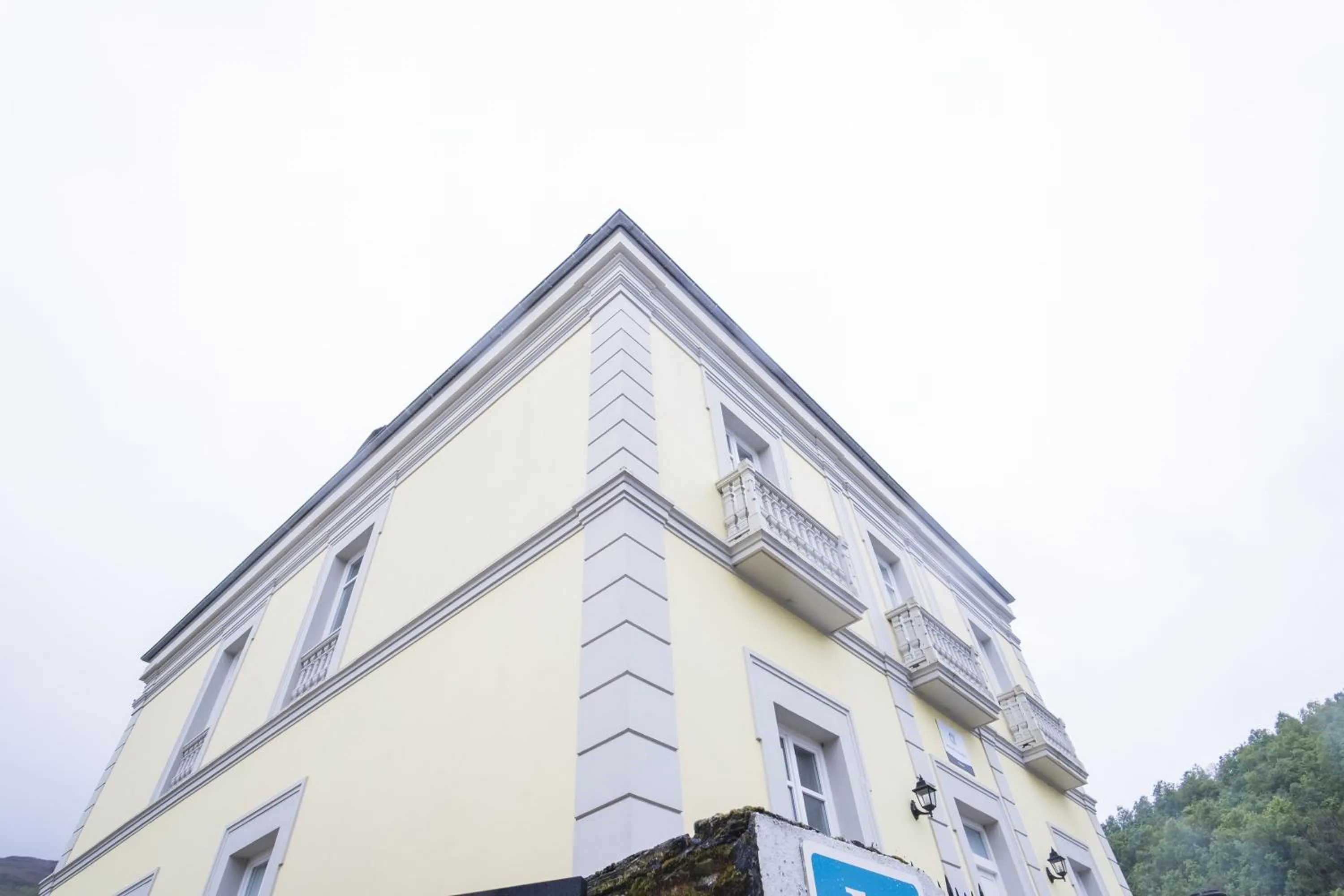 Property building in Hotel Alda Triacastela