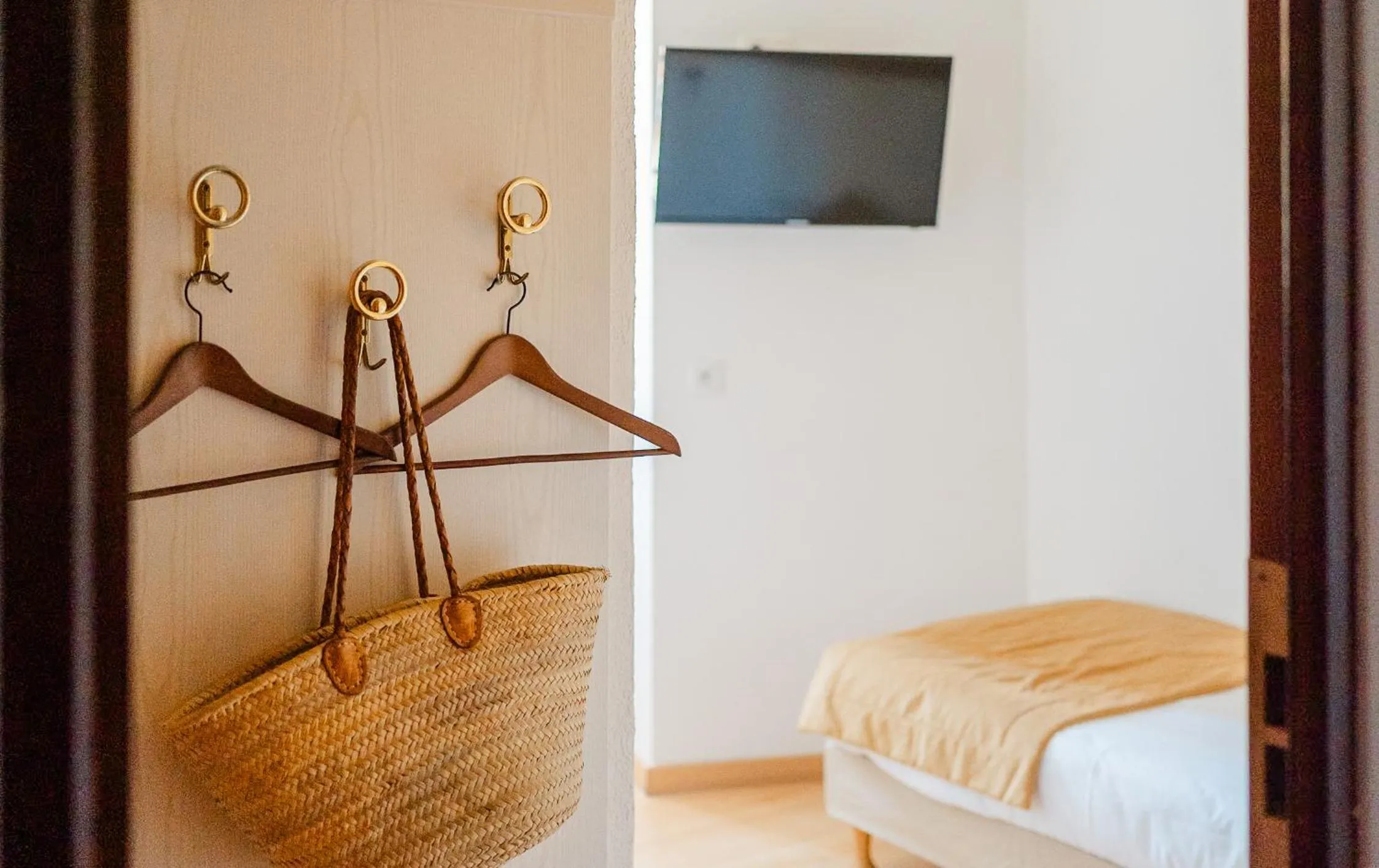Bedroom, Bed in Hôtel Du Golfe