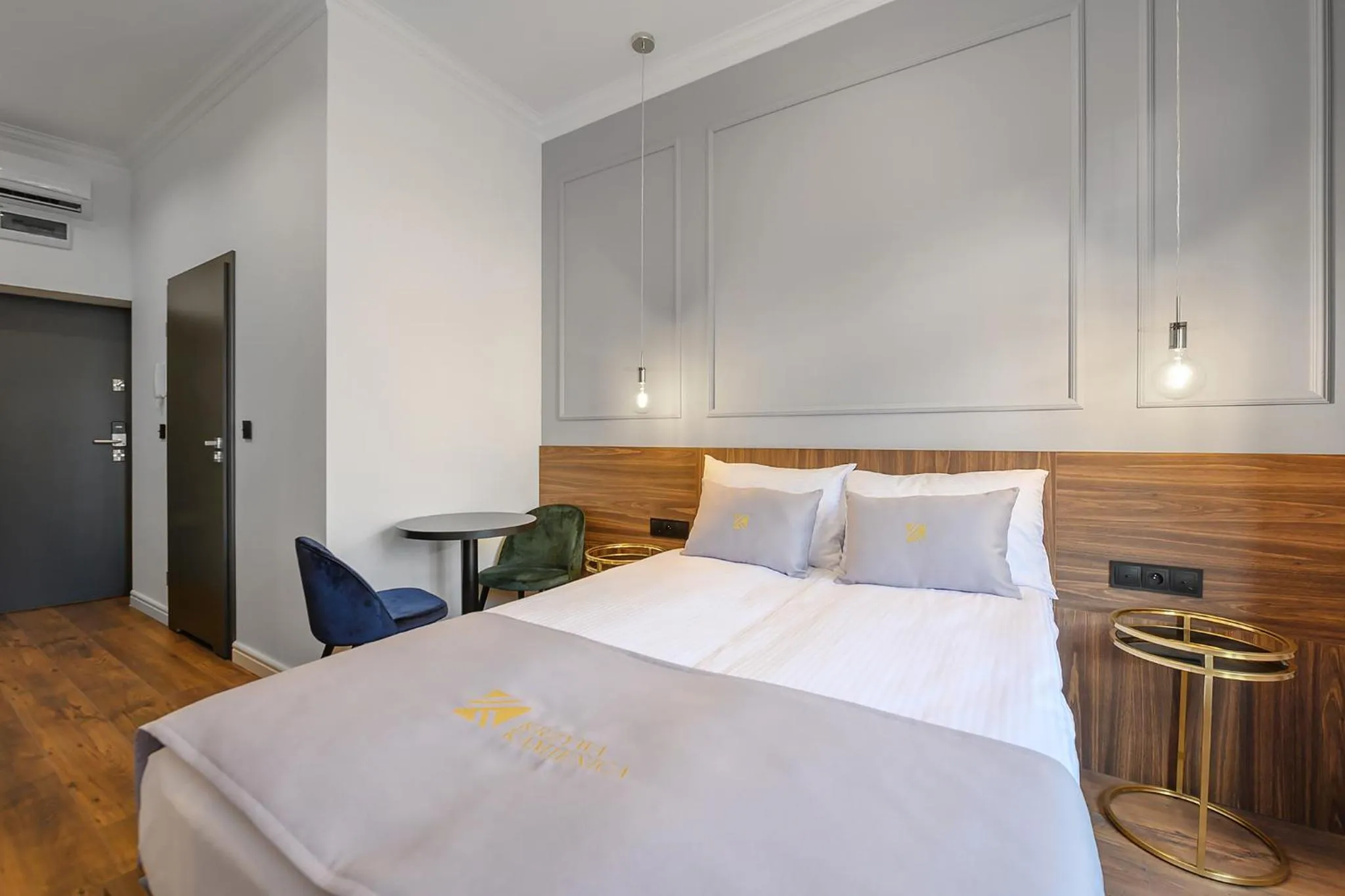 Bed in Aparthotel Krzywa Kamienica