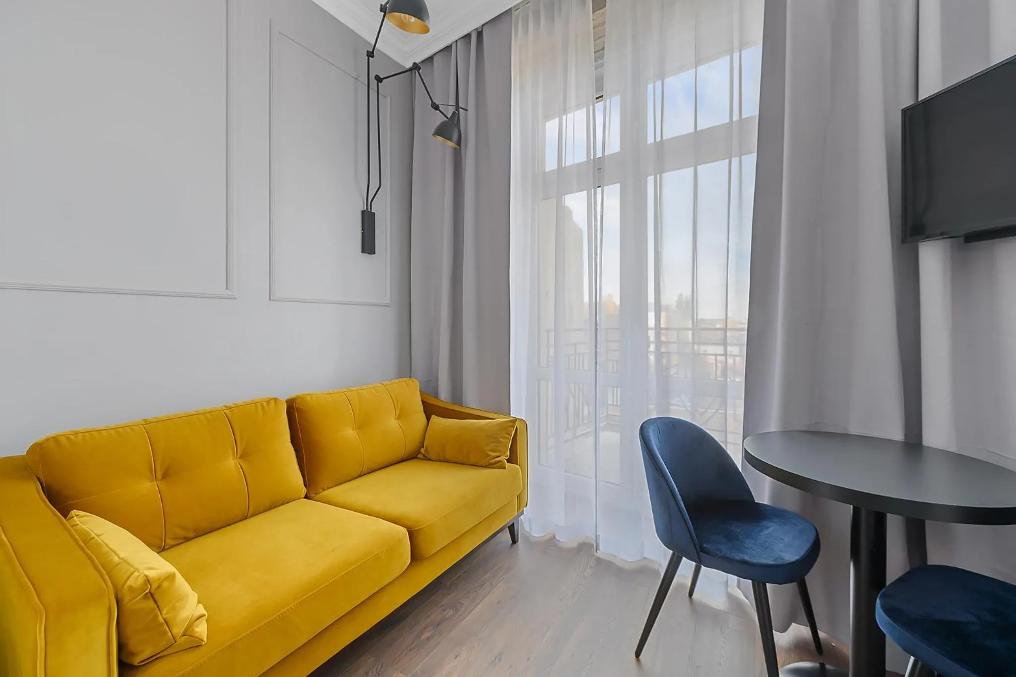 TV and multimedia in Aparthotel Krzywa Kamienica