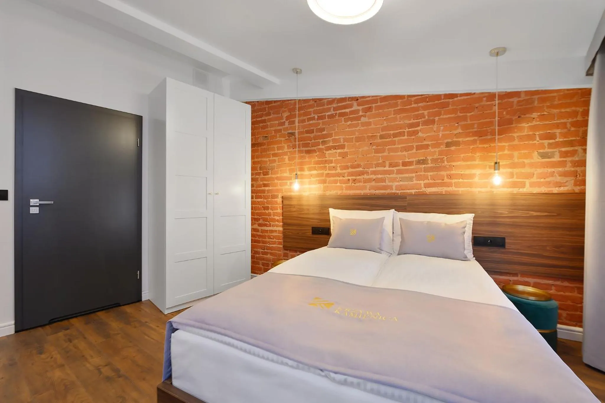 Bed in Aparthotel Krzywa Kamienica