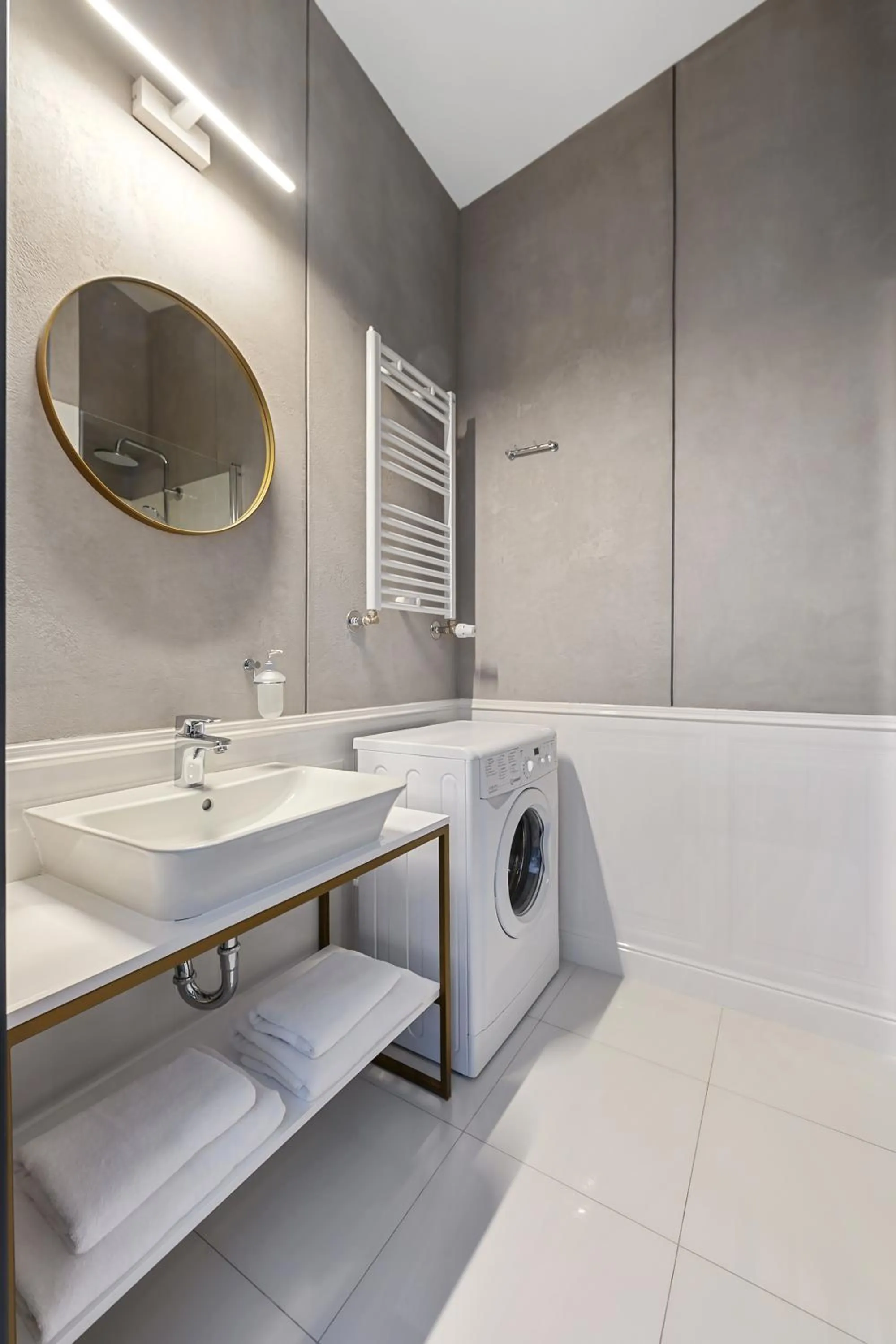 Bathroom in Aparthotel Krzywa Kamienica