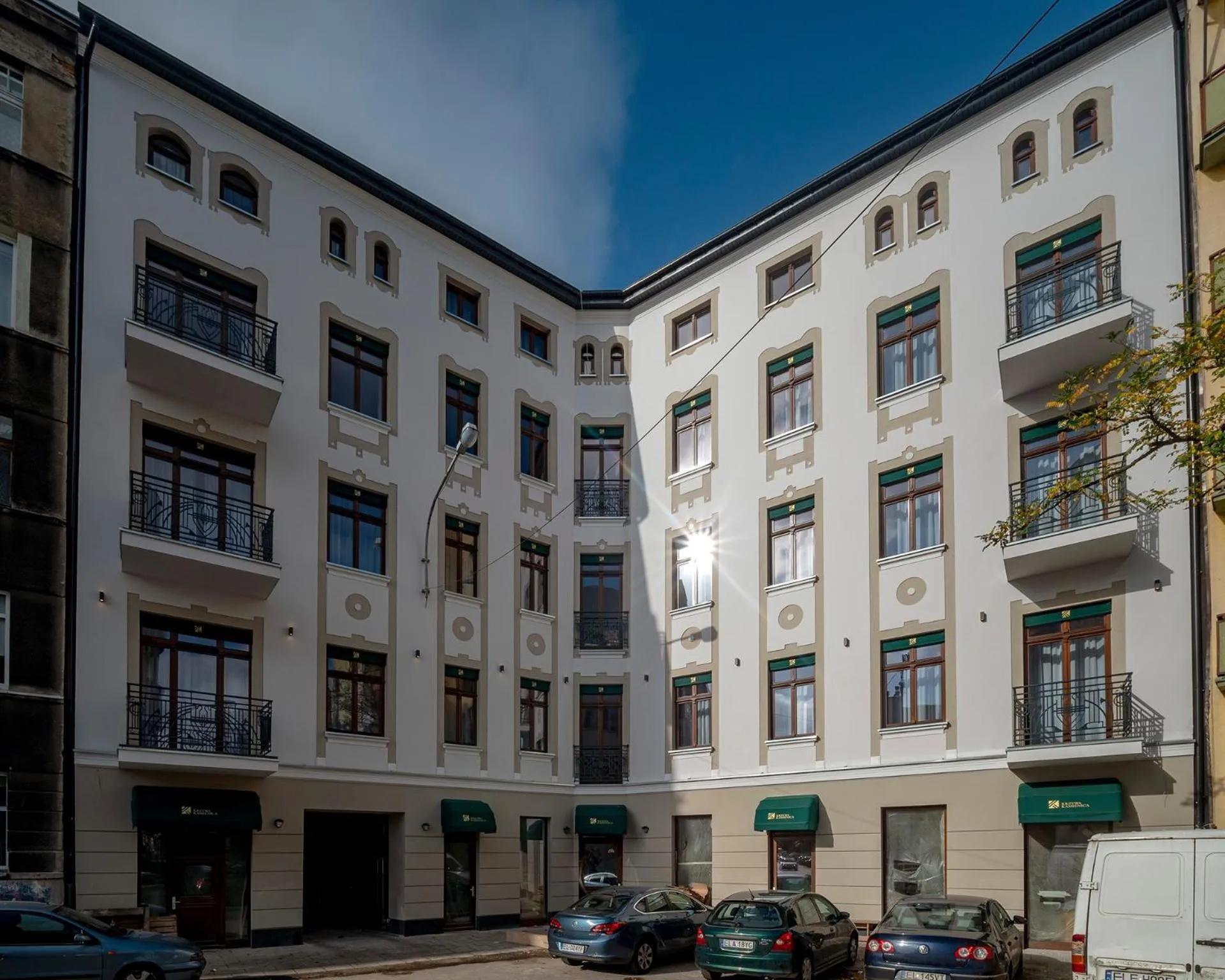 Property building in Aparthotel Krzywa Kamienica