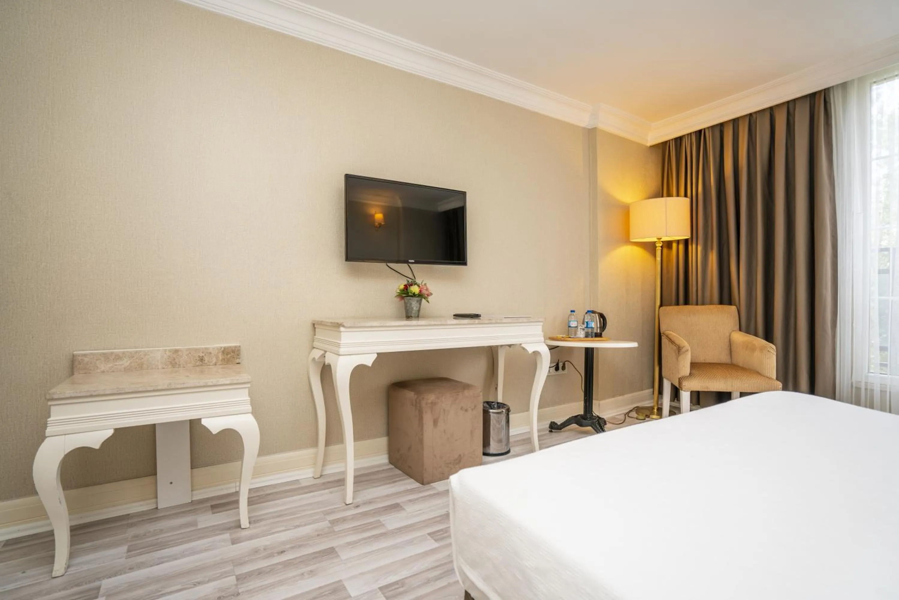 Bed in Topkapi Old City Kensington Hotel Ottoman Heritage