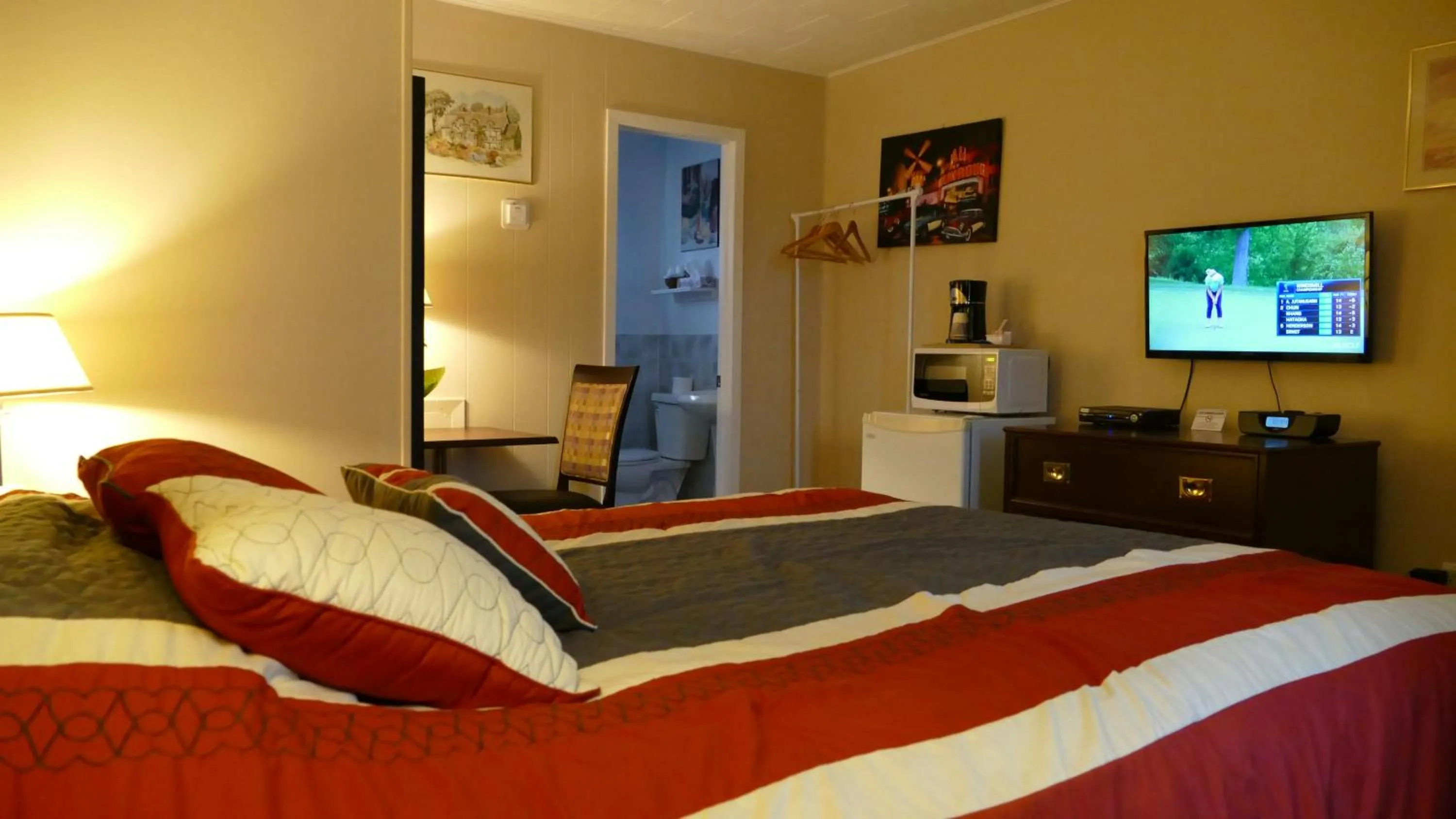 Bed in The White Horse Motel