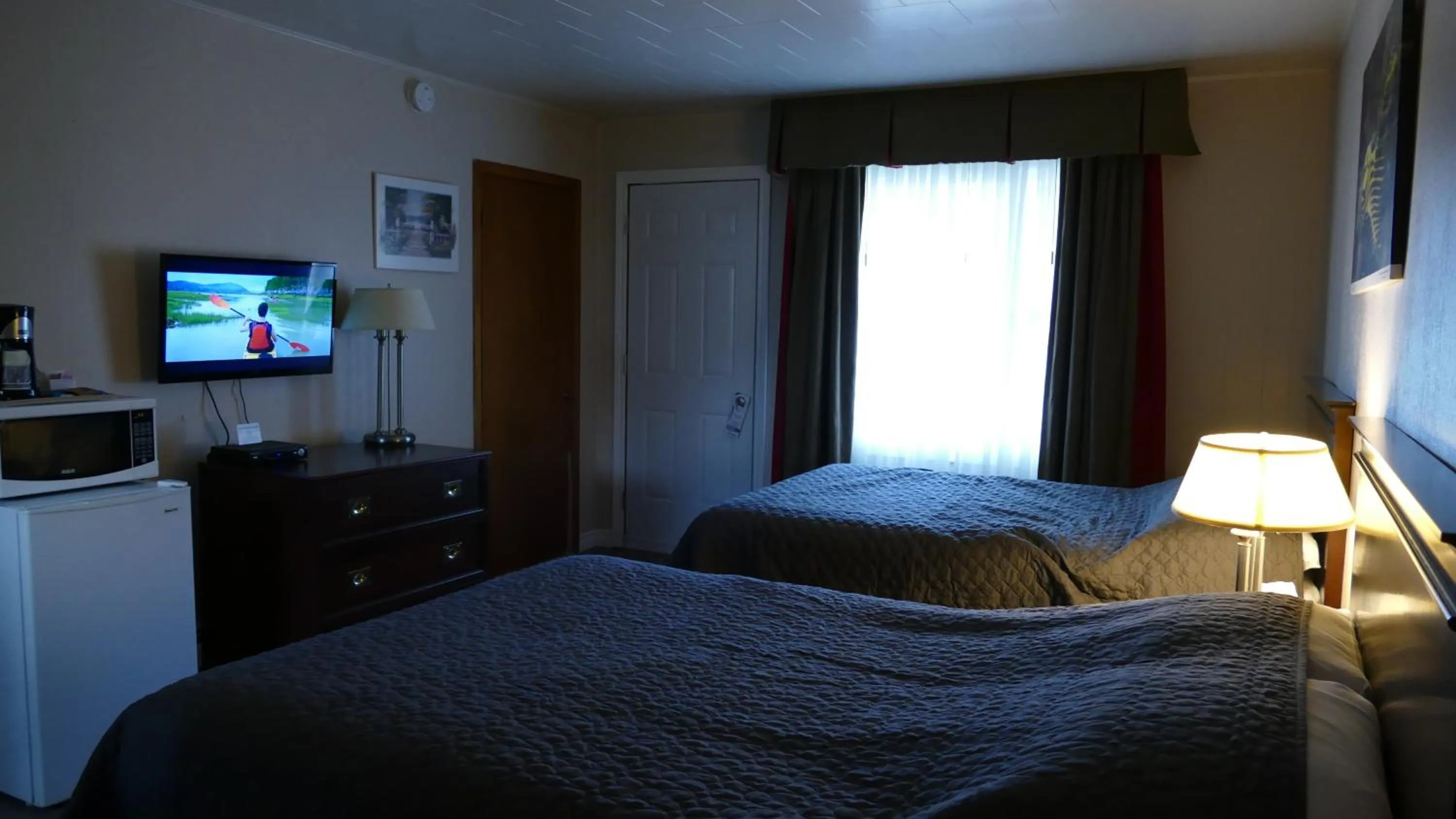 Bed in The White Horse Motel