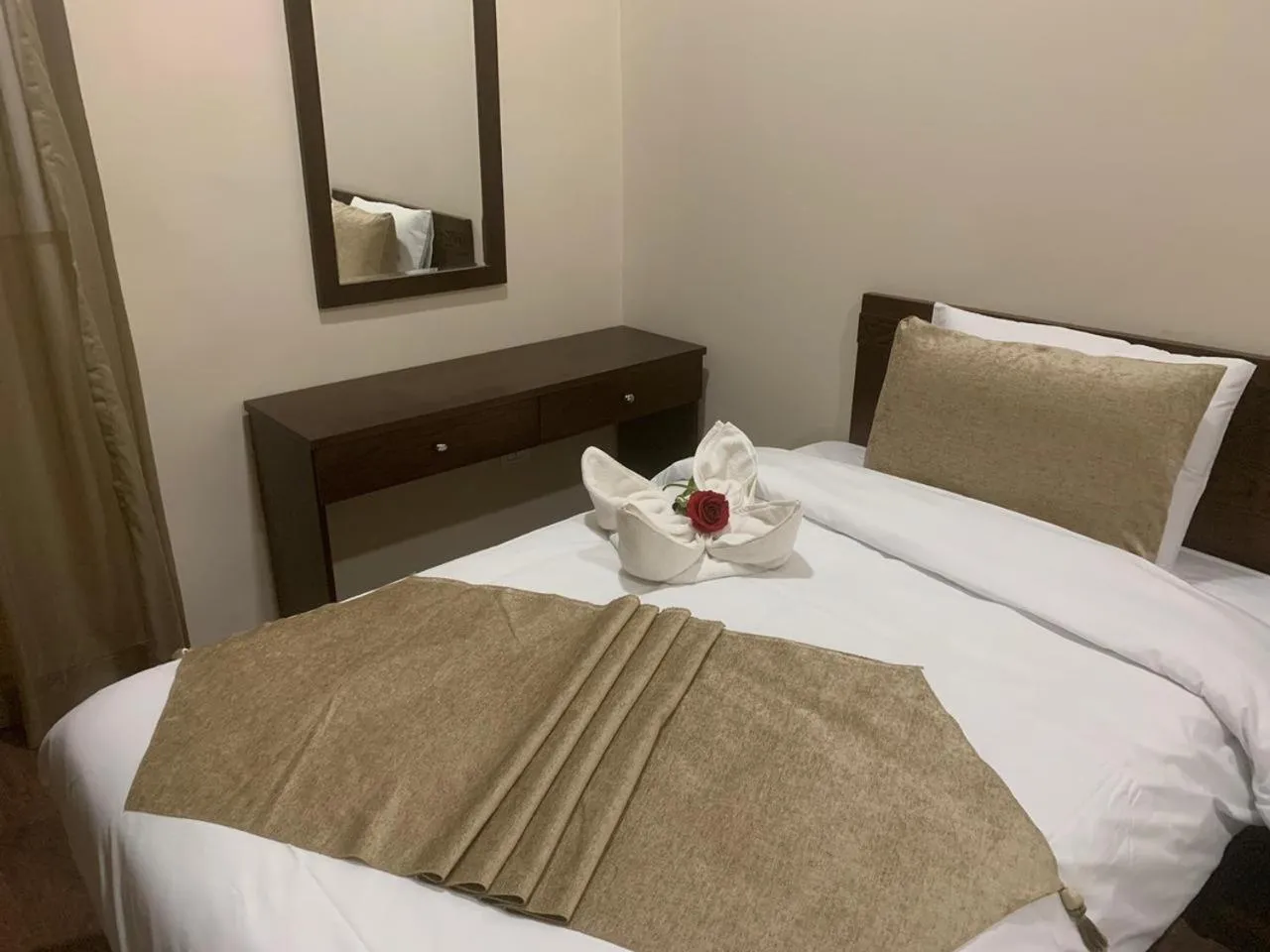 Bed in Miramar Talaat Harb Square