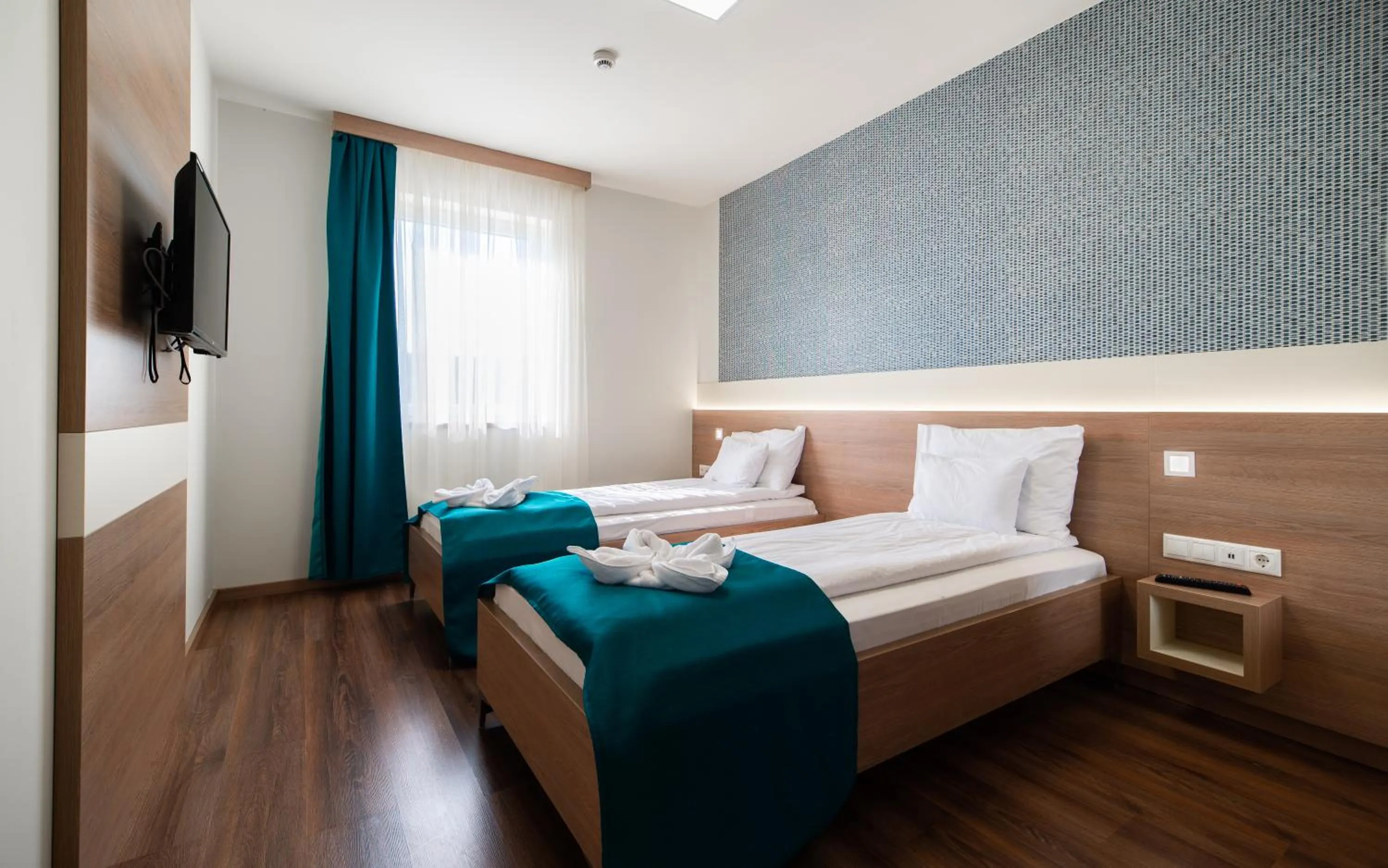 Photo of the whole room, Bed in Hotel Szeghalom