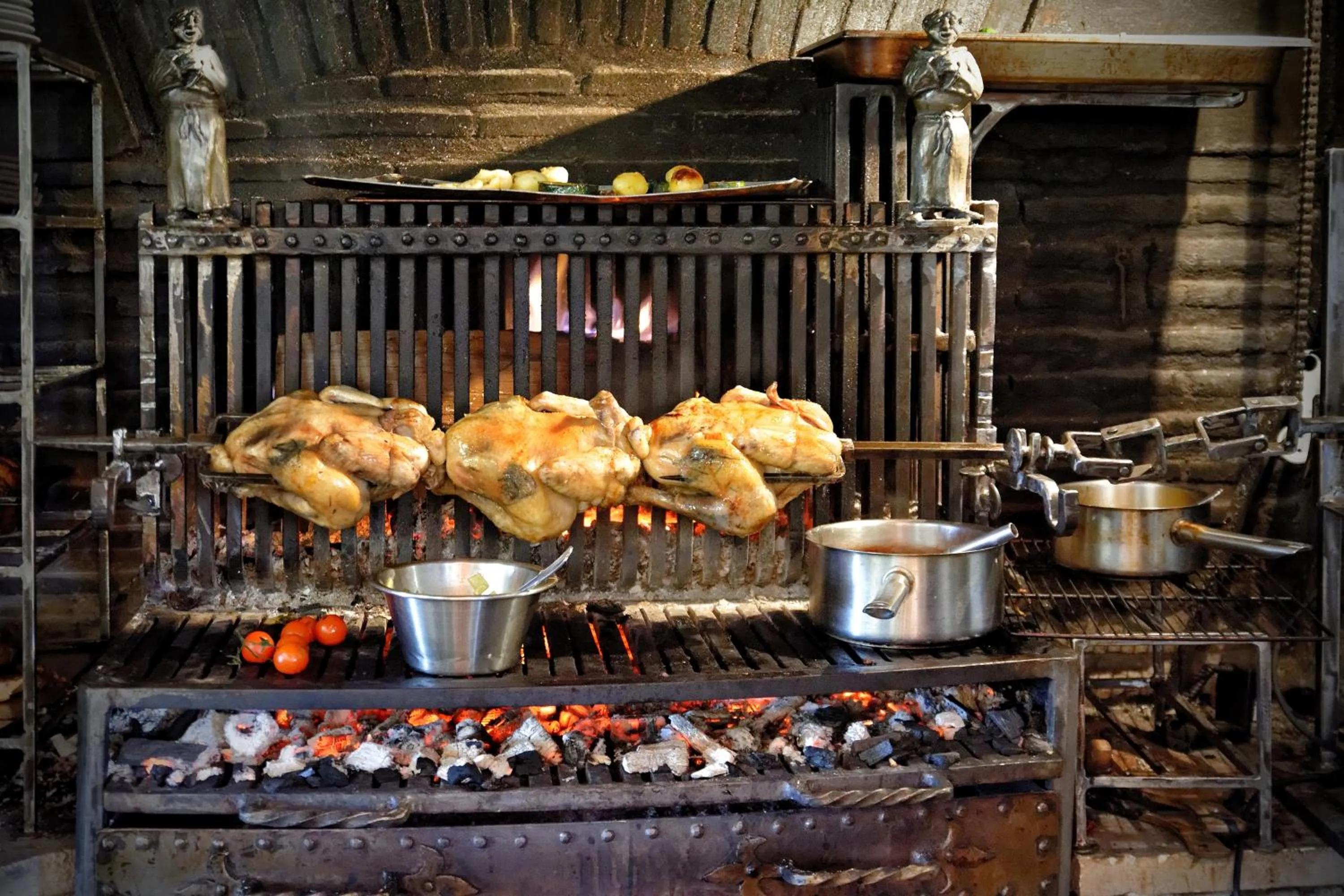 Restaurant/places to eat in Grand Hôtel de l'Abbaye