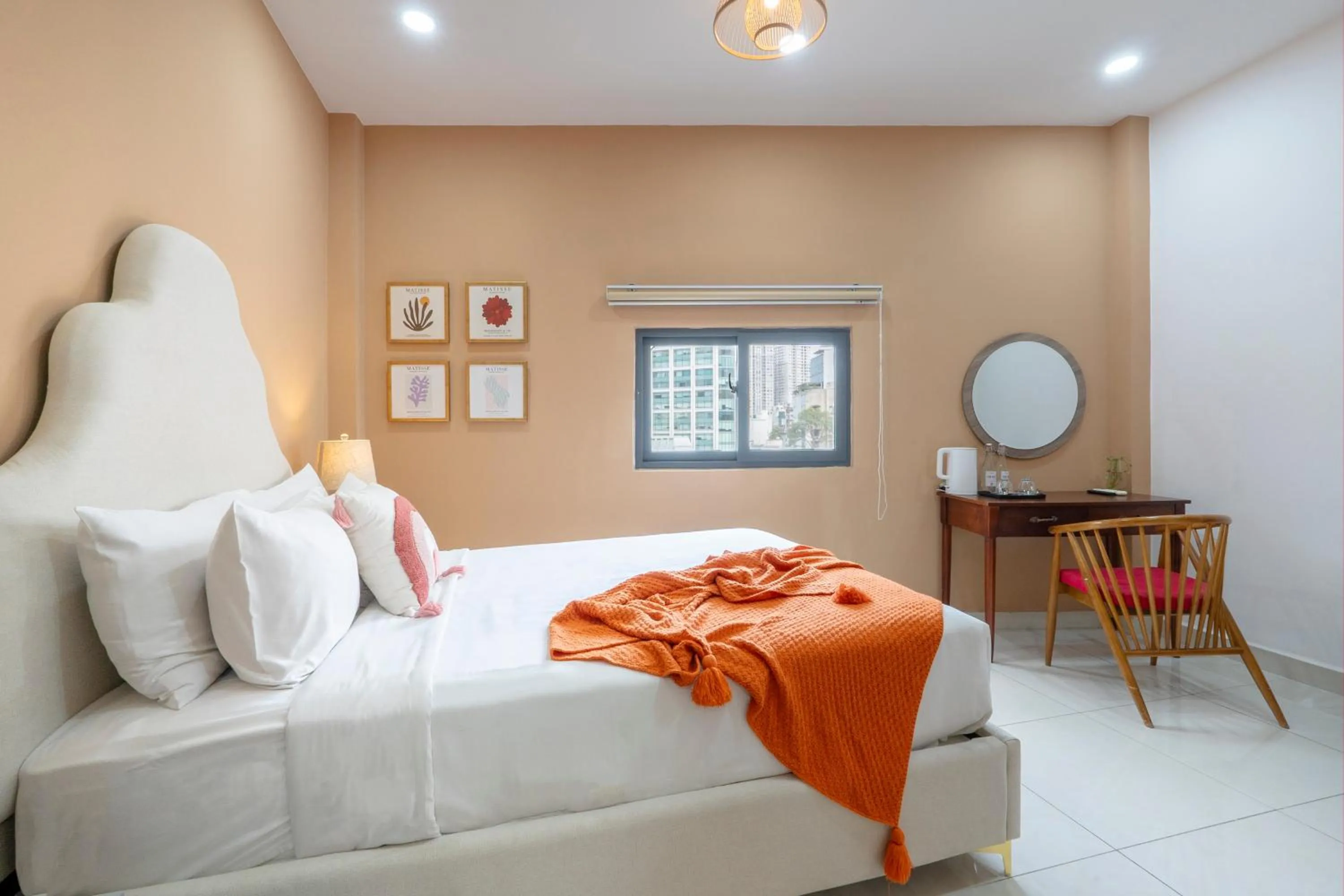 Bed in SAZI AMILA Nguyen Hue HOTEL - Free Banh Mi