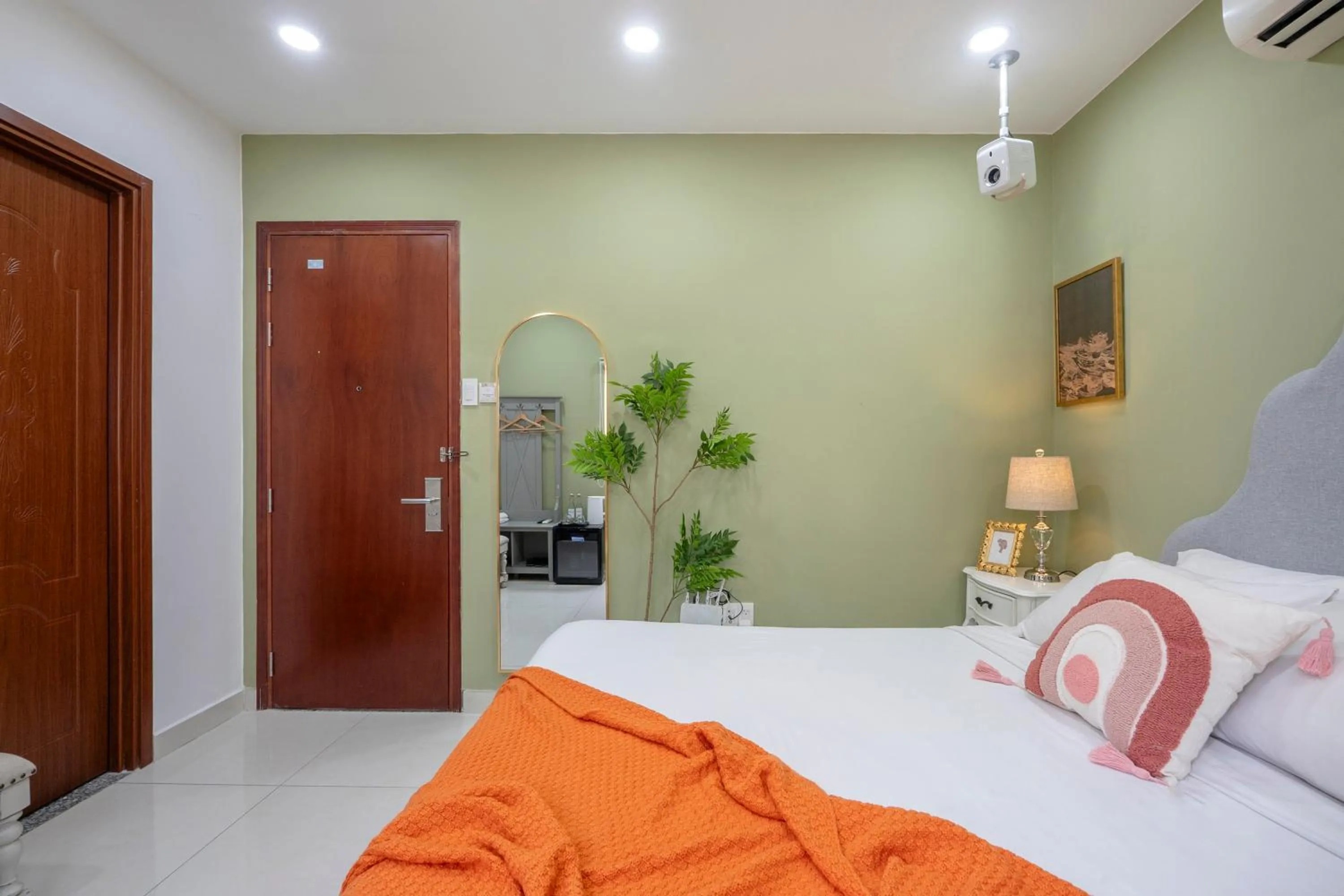 Bed in SAZI AMILA Nguyen Hue HOTEL - Free Banh Mi