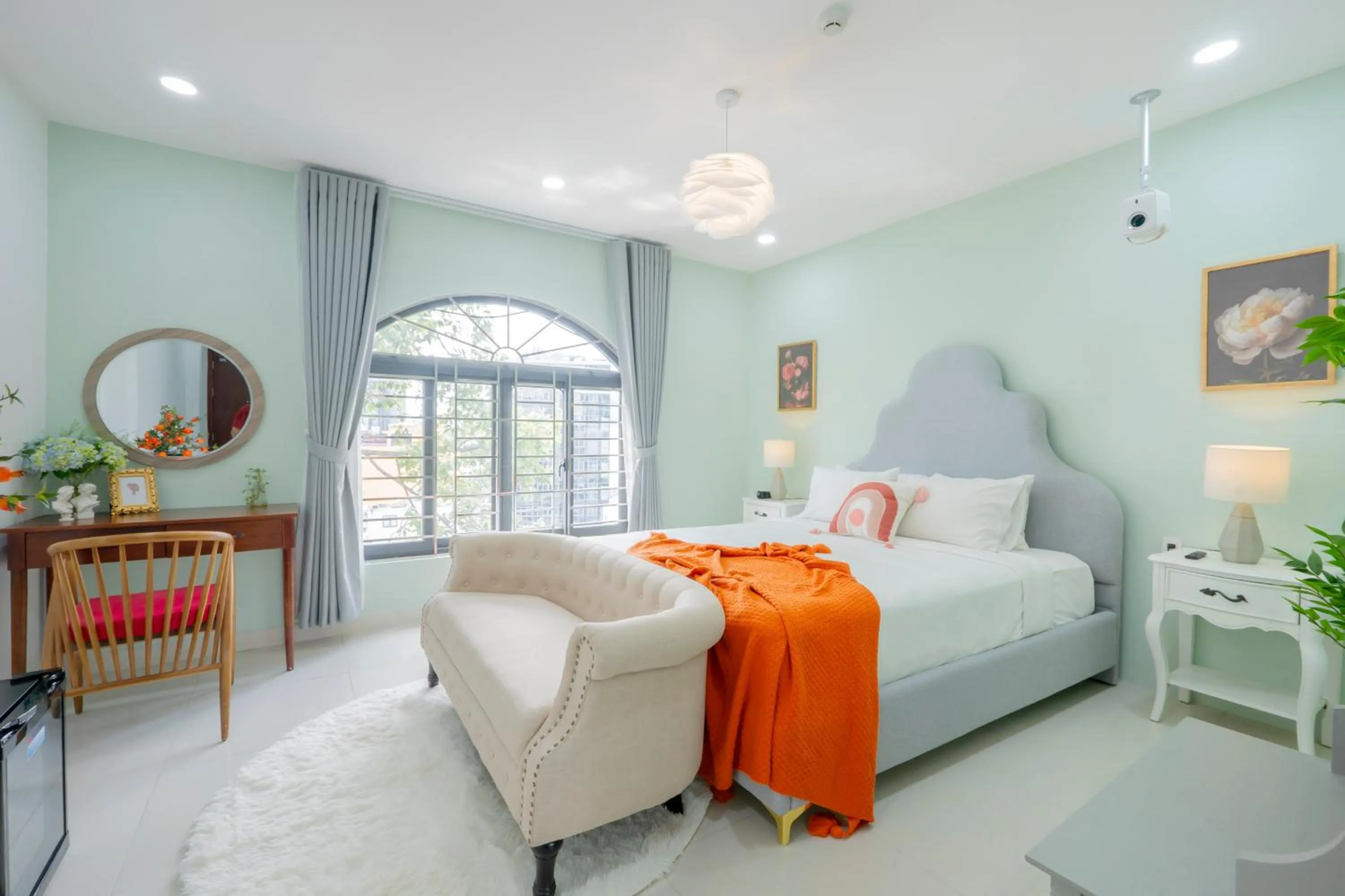 Photo of the whole room, Bed in SAZI AMILA Nguyen Hue HOTEL - Free Banh Mi