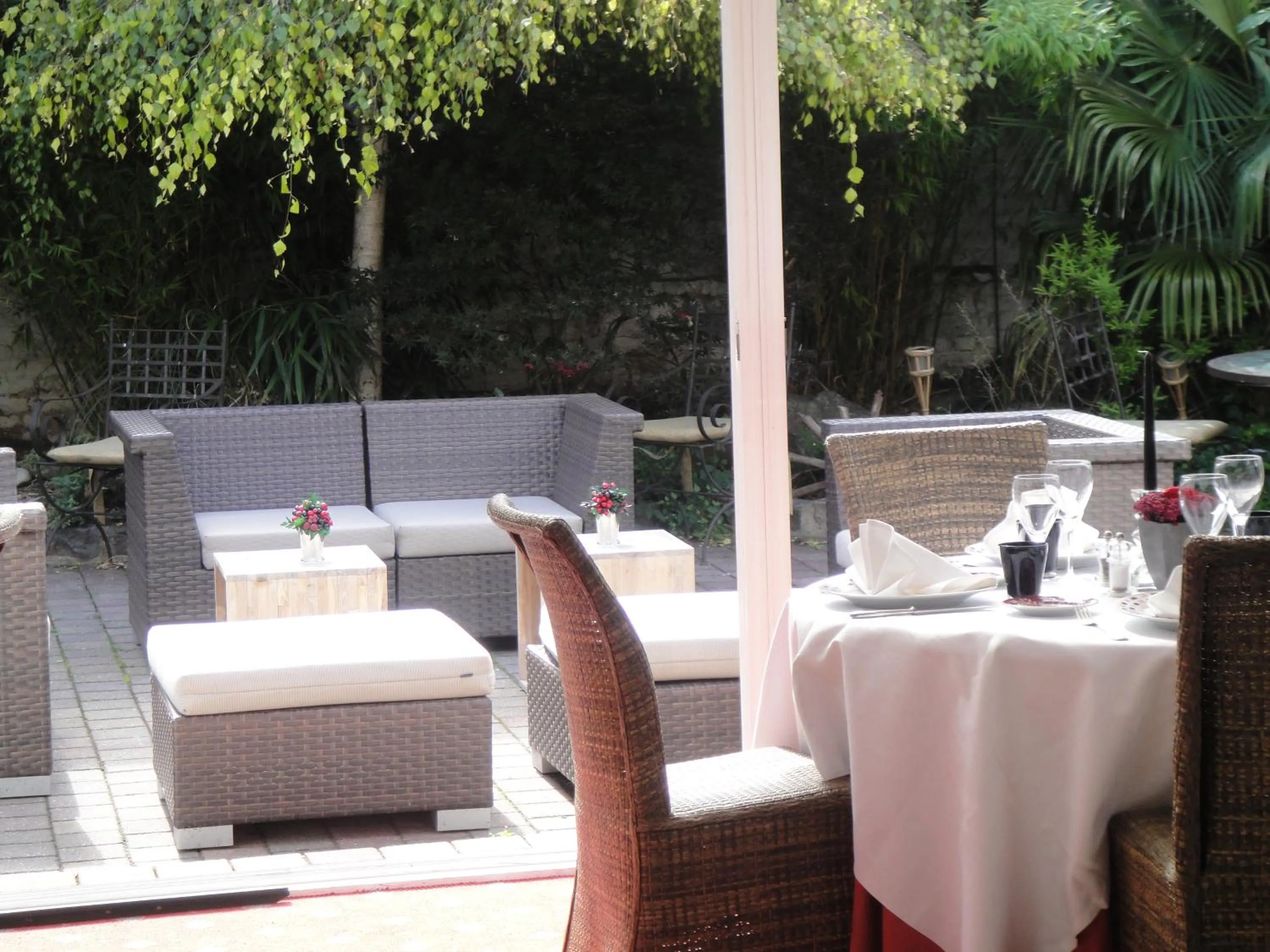 Balcony/Terrace in The Originals Boutique, Hôtel Auberge du Forgeron, Lille Sud