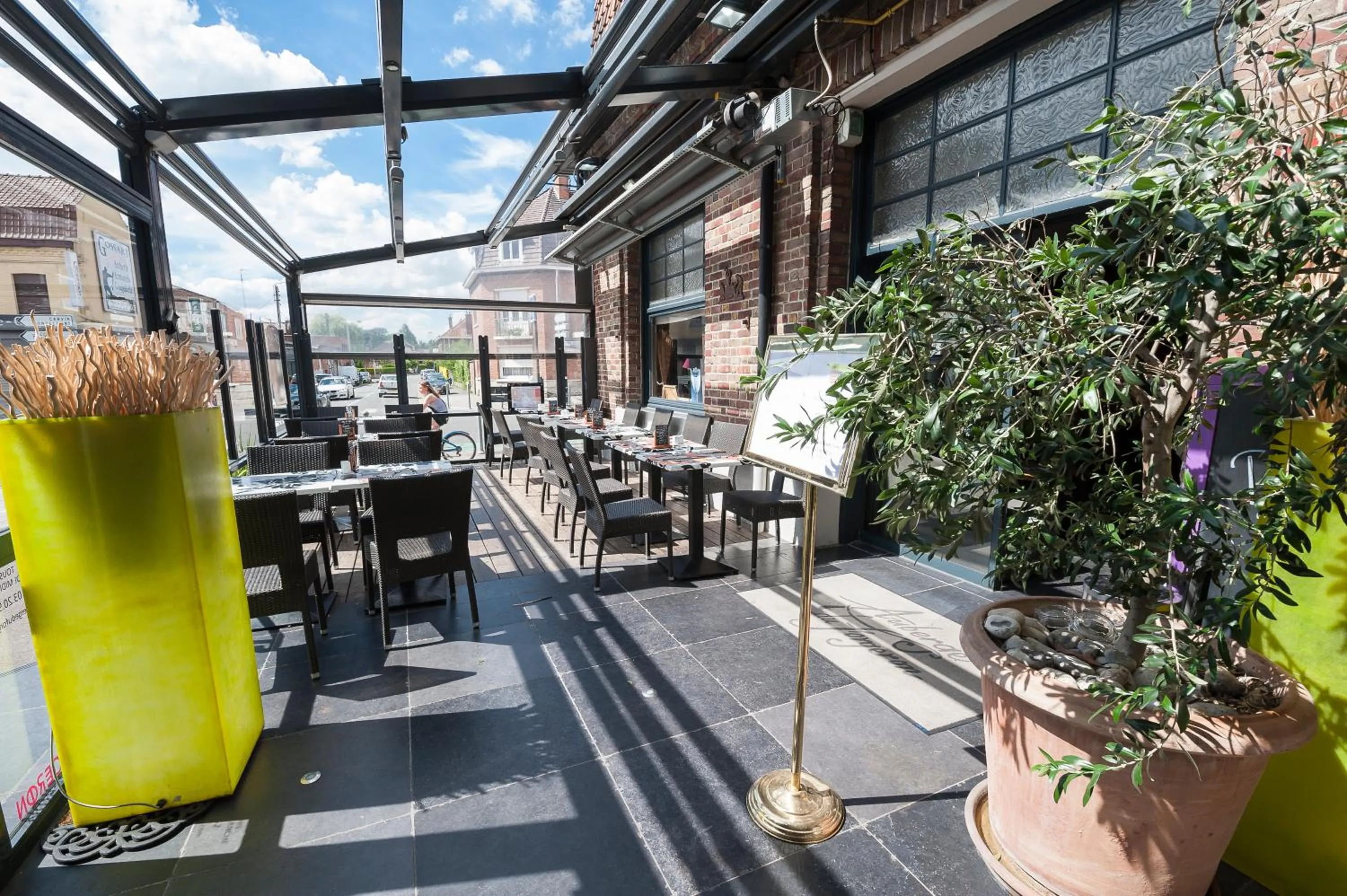 Facade/entrance in The Originals Boutique, Hôtel Auberge du Forgeron, Lille Sud