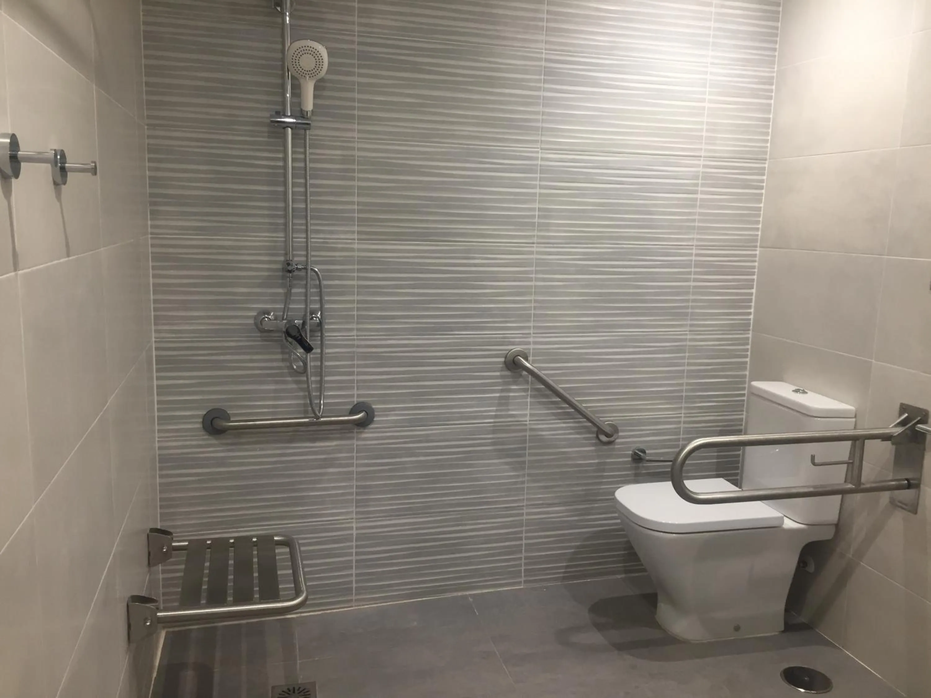 Bathroom in Sur Suites La Dorada, centricos soleados a pocos metros de la Playa y con Parking Opcional