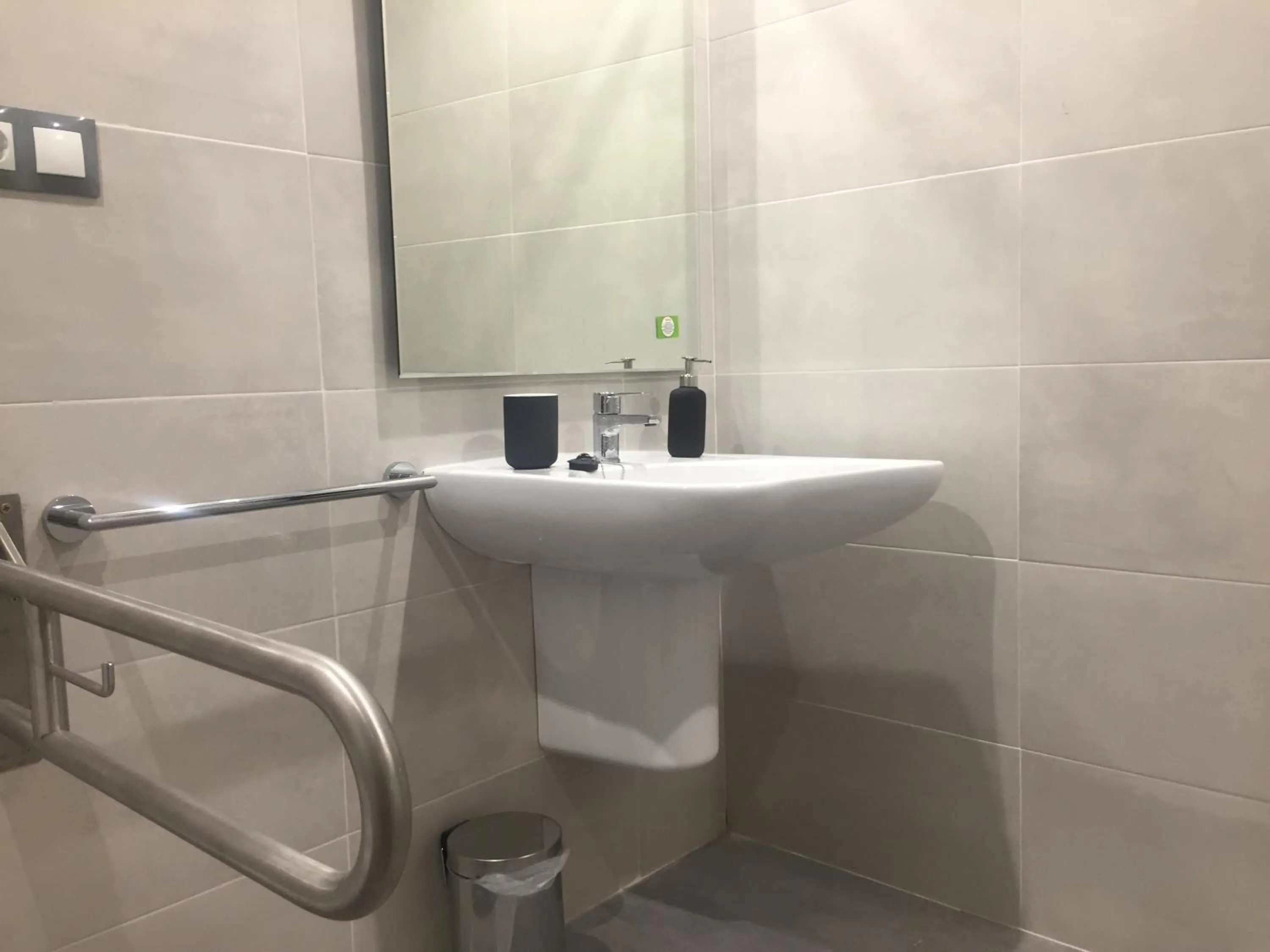 Bathroom in Sur Suites La Dorada, centricos soleados a pocos metros de la Playa y con Parking Opcional