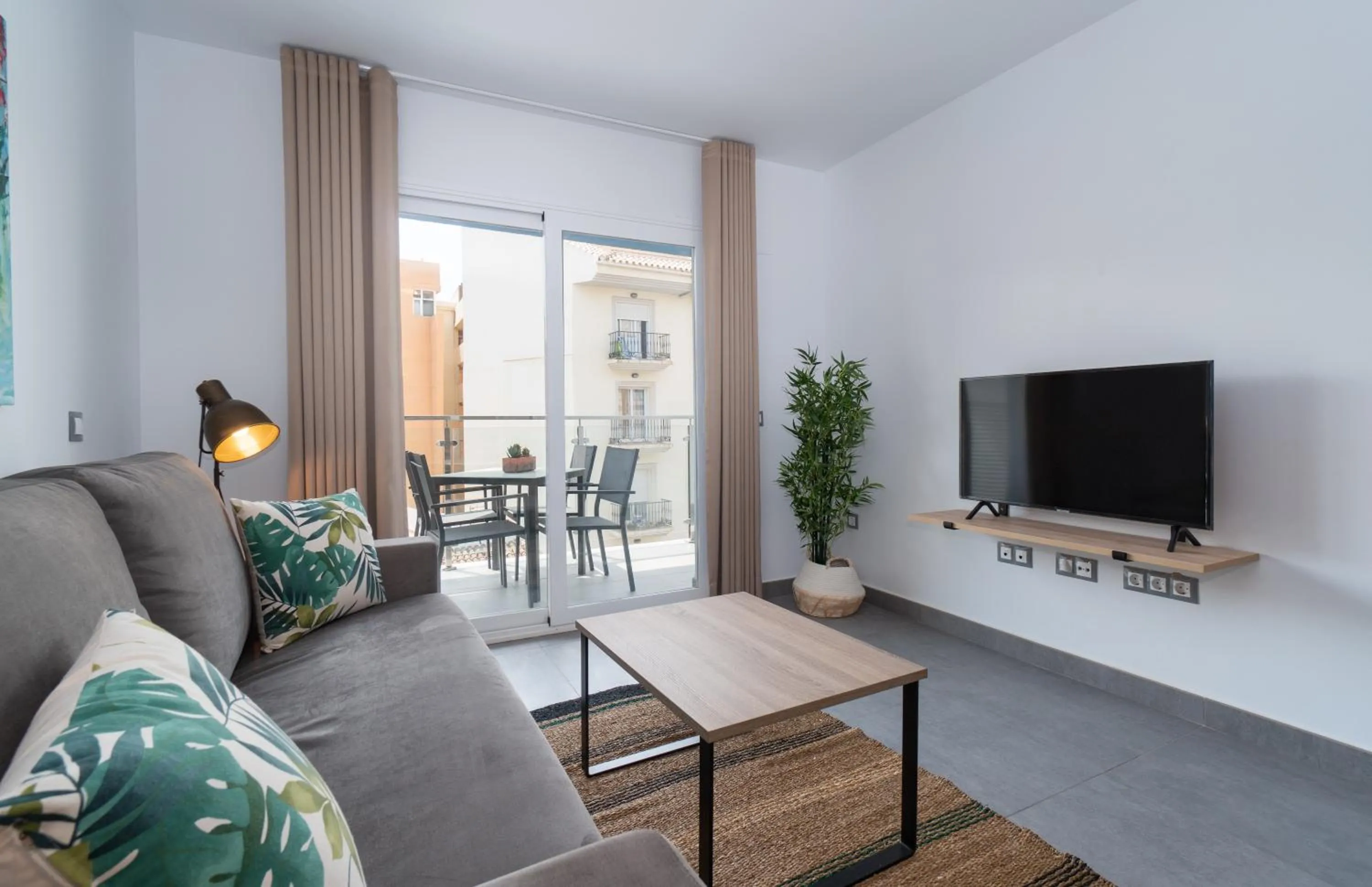 Living room in Sur Suites La Dorada, centricos soleados a pocos metros de la Playa y con Parking Opcional