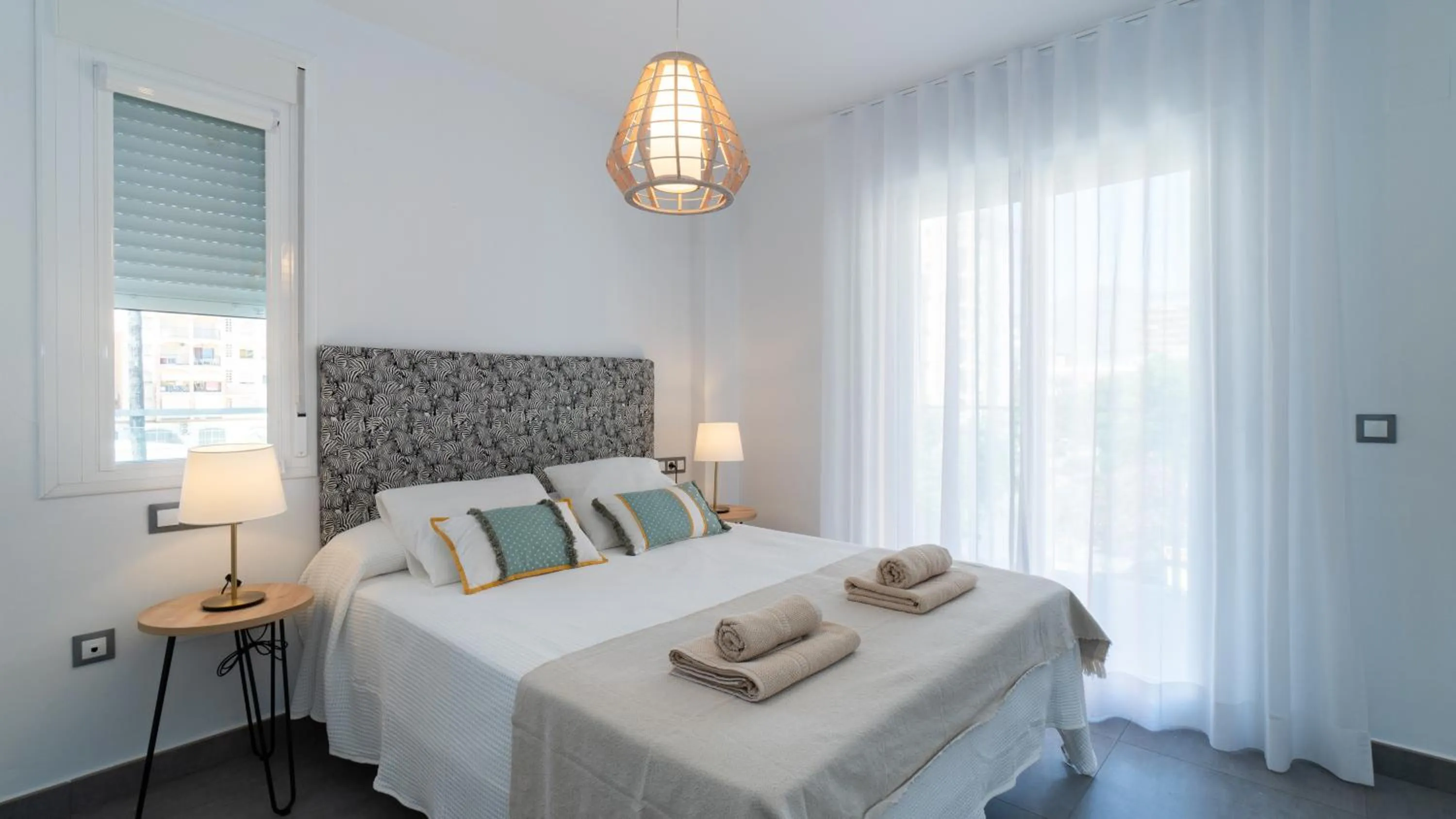 Bed in Sur Suites La Dorada, centricos soleados a pocos metros de la Playa y con Parking Opcional