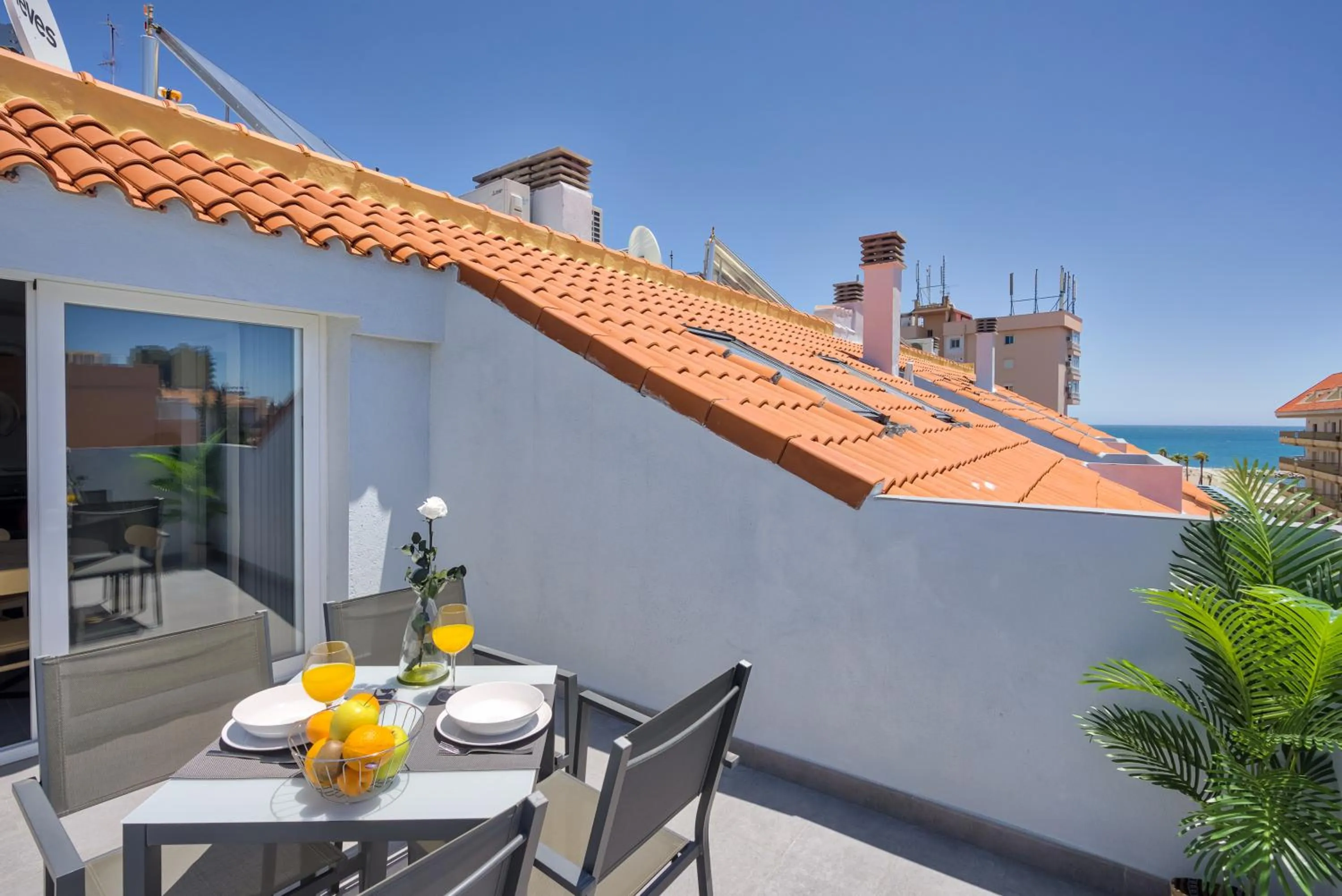 Balcony/Terrace in Sur Suites La Dorada, centricos soleados a pocos metros de la Playa y con Parking Opcional