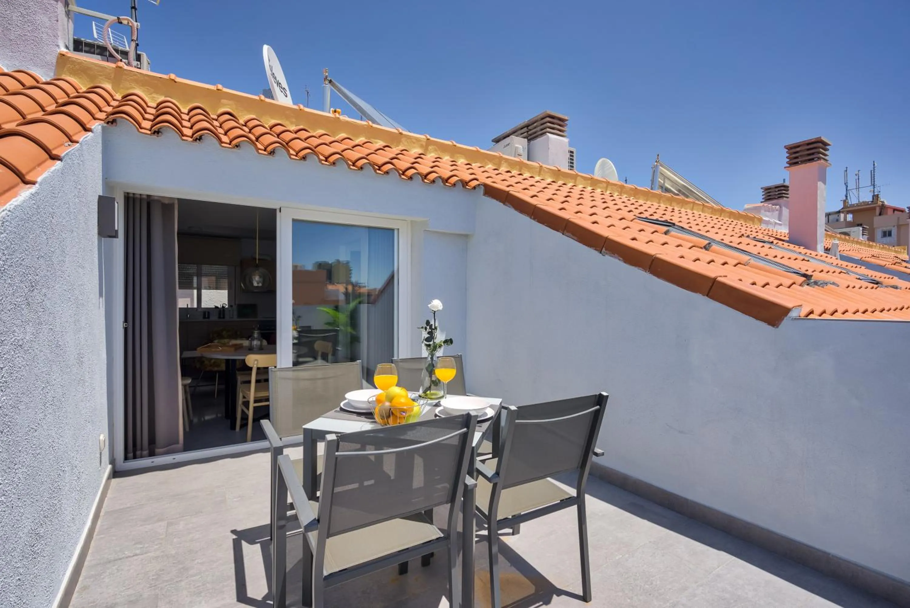 Balcony/Terrace in Sur Suites La Dorada, centricos soleados a pocos metros de la Playa y con Parking Opcional