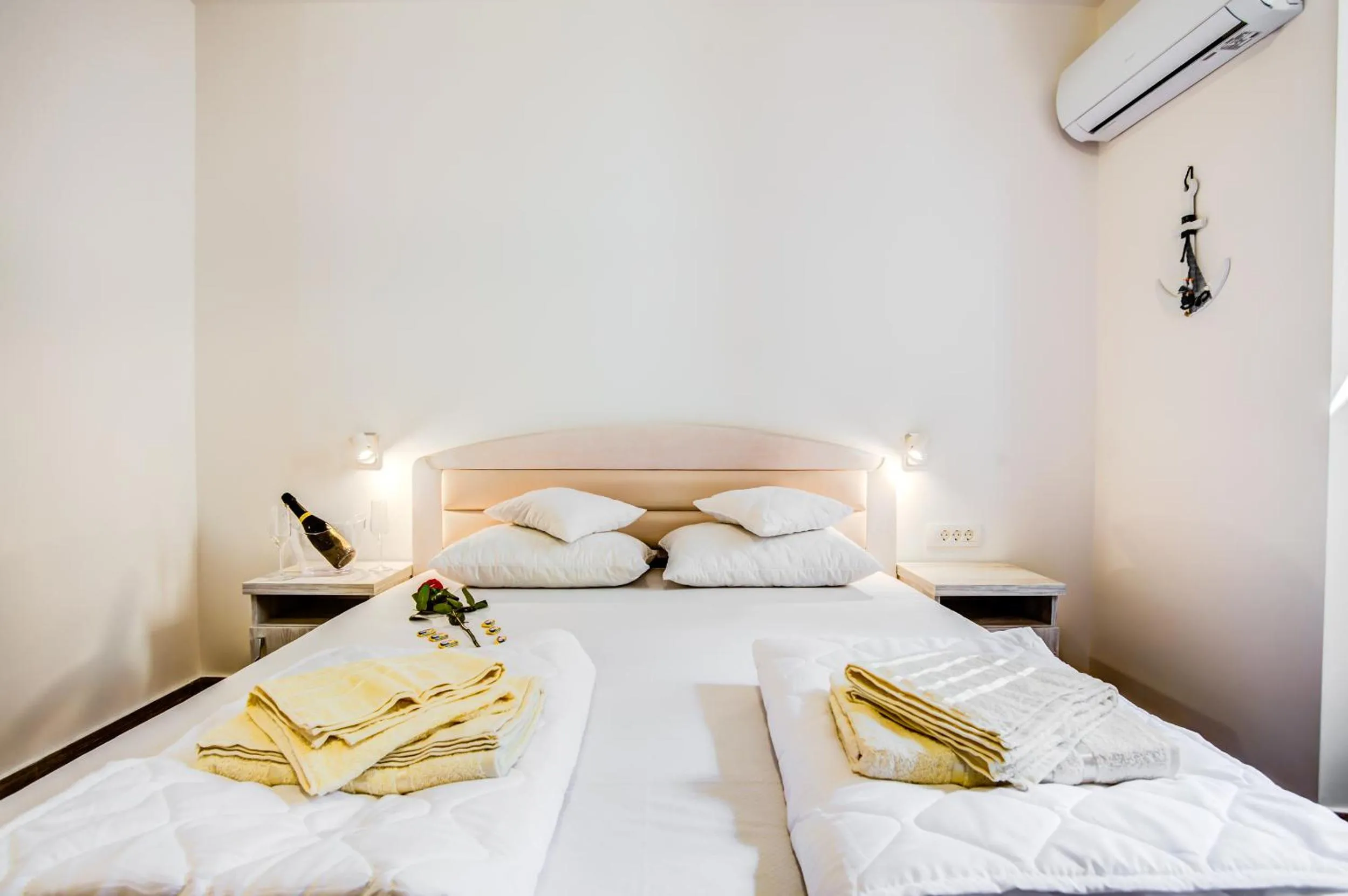 Bed in Hotel Sara